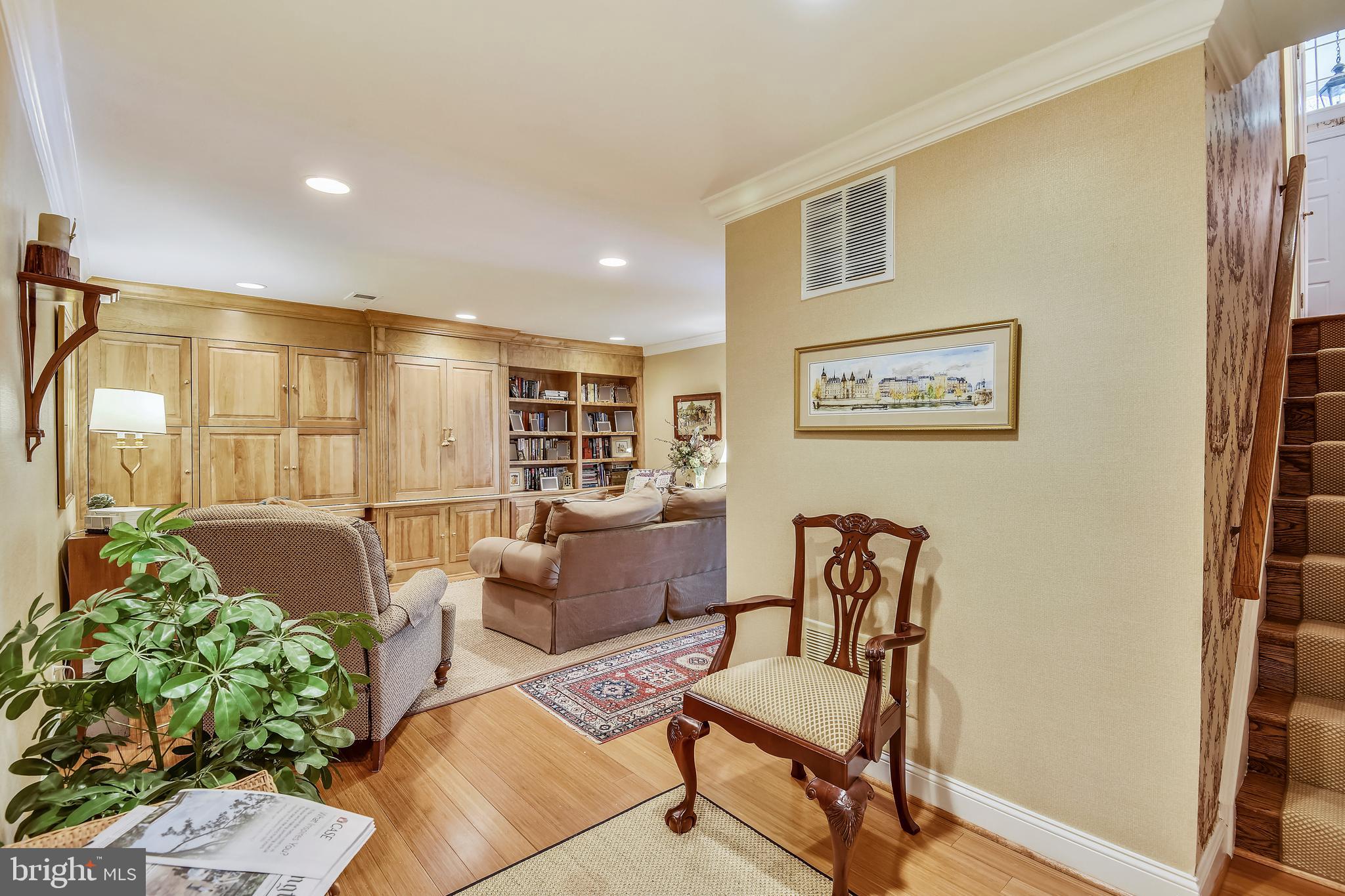 RIVERGATE - Residential