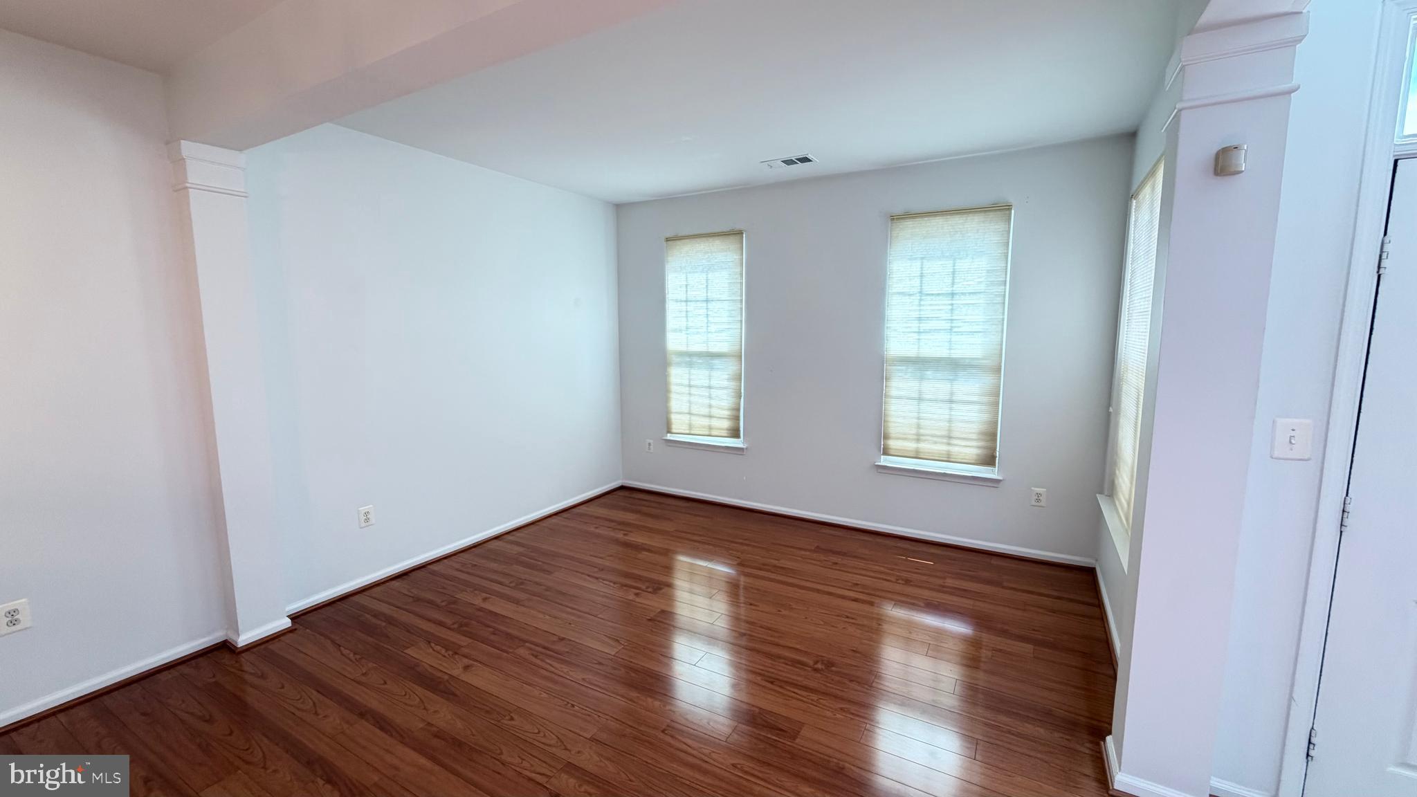 ASHBURN VILLAGE - Residential
