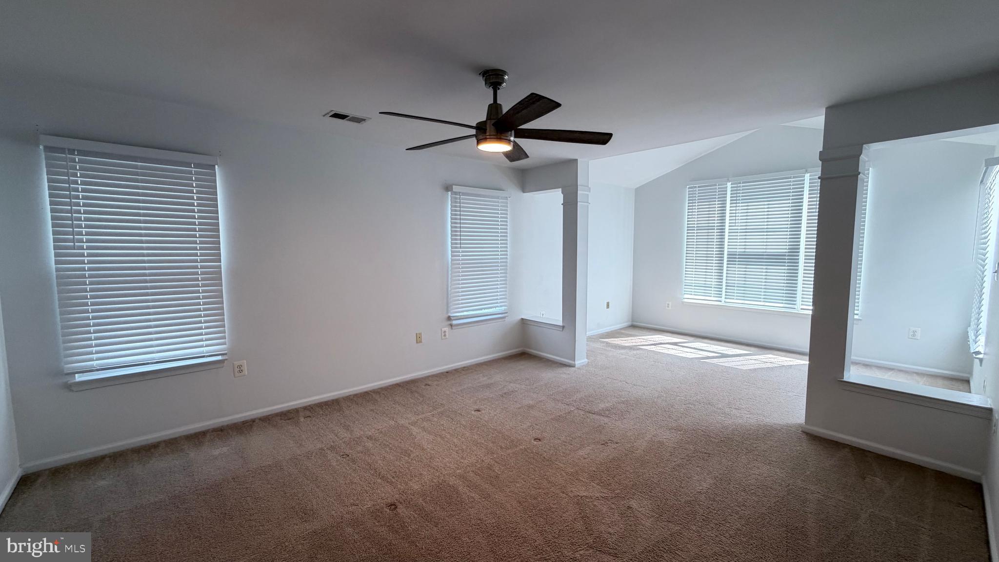 ASHBURN VILLAGE - Residential