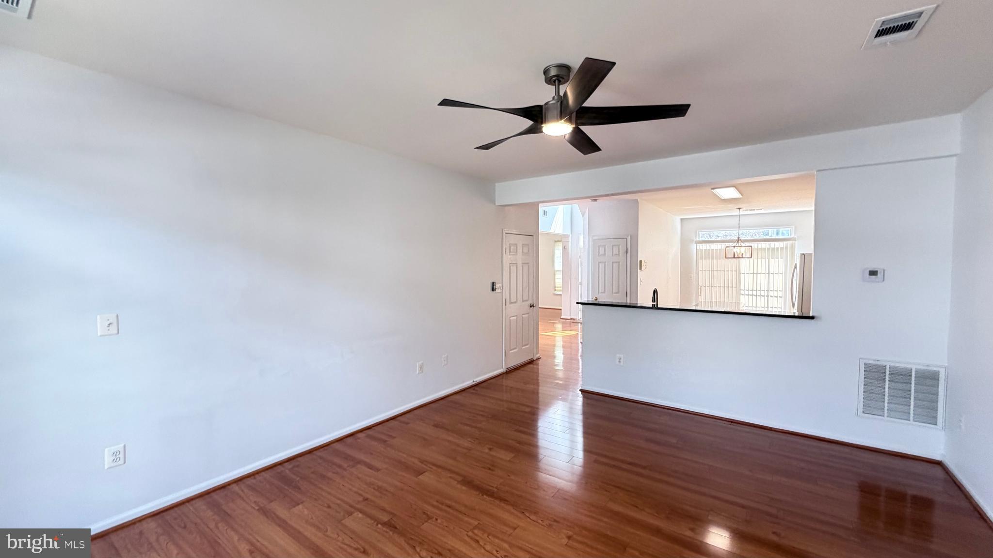 ASHBURN VILLAGE - Residential