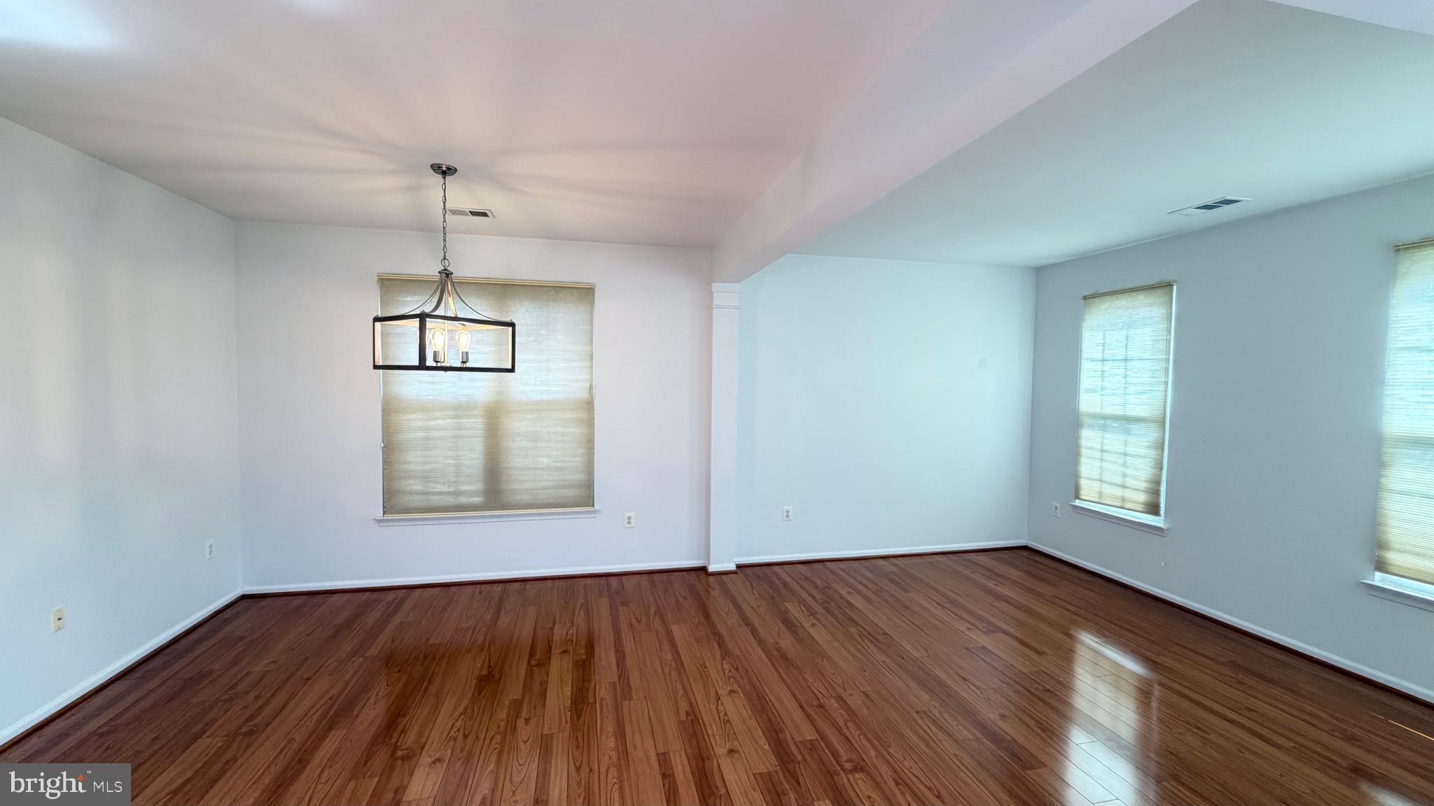 ASHBURN VILLAGE - Residential