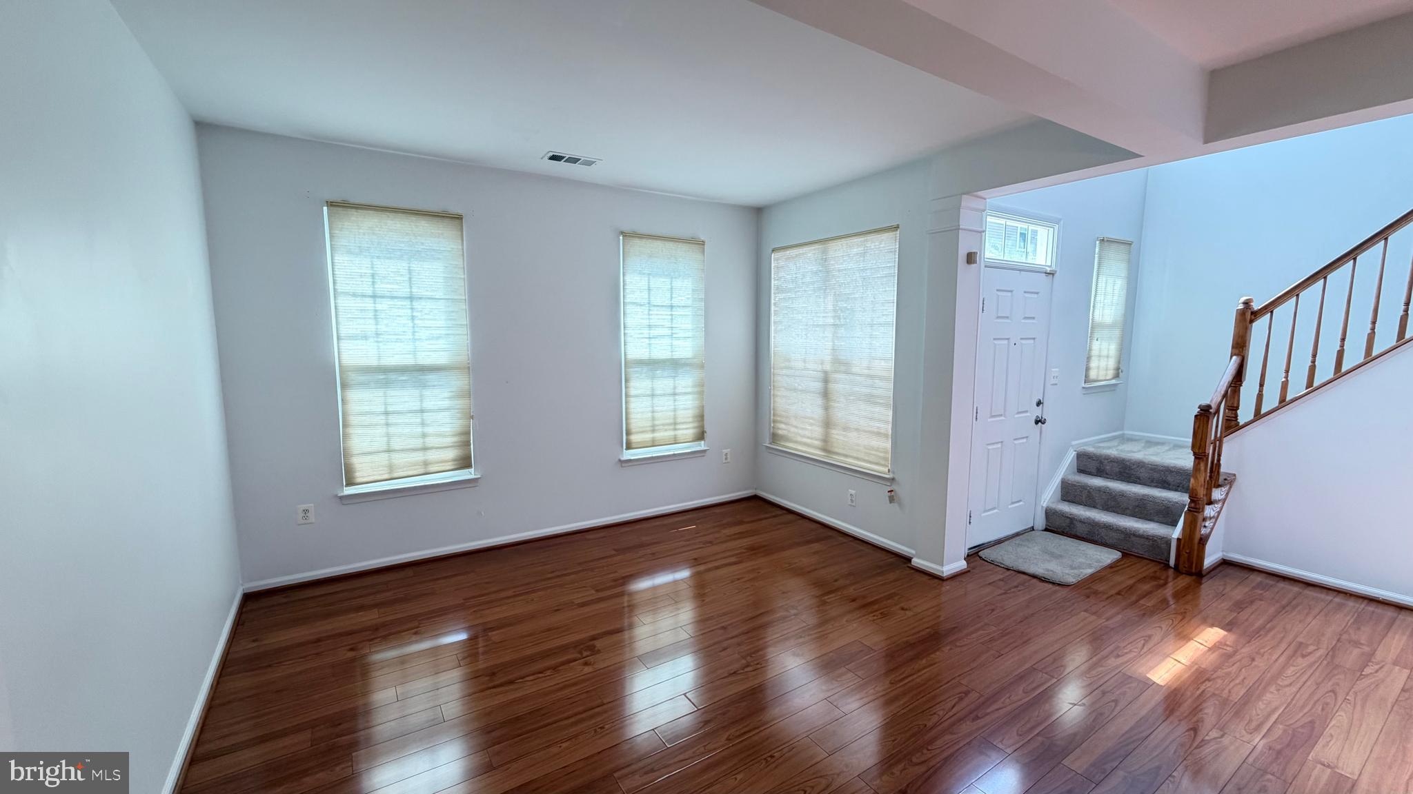 ASHBURN VILLAGE - Residential