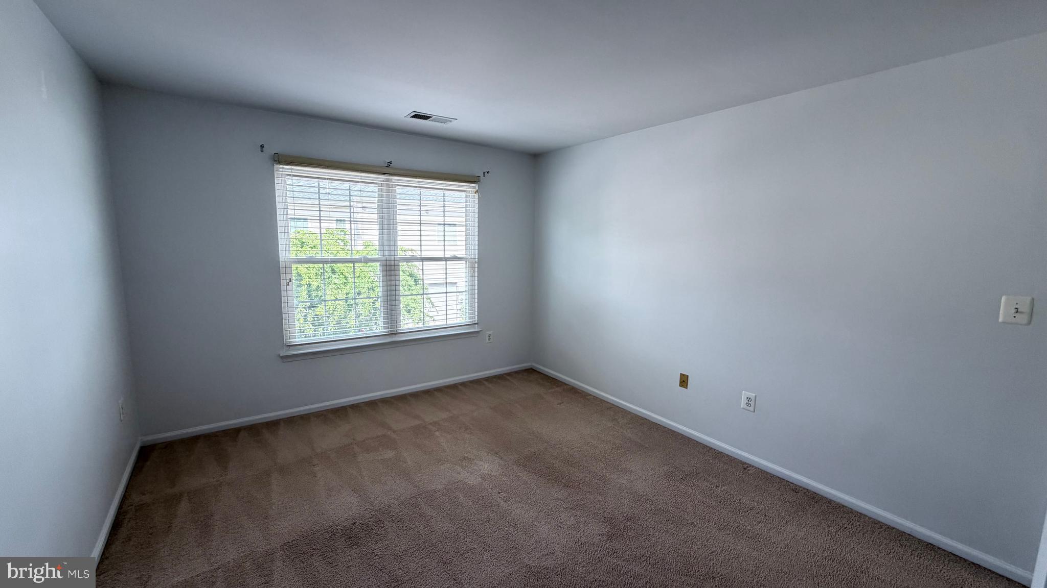 ASHBURN VILLAGE - Residential