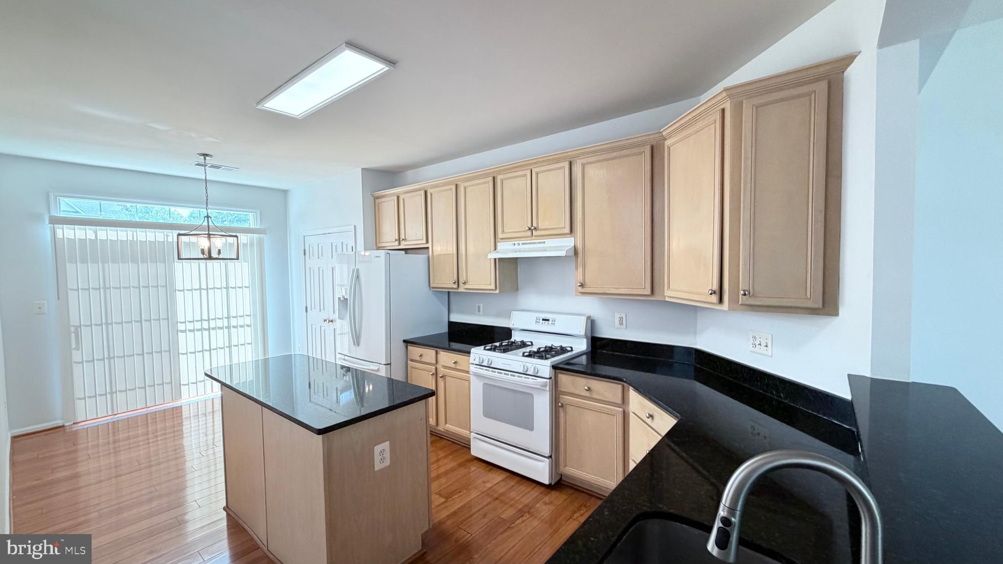 ASHBURN VILLAGE - Residential