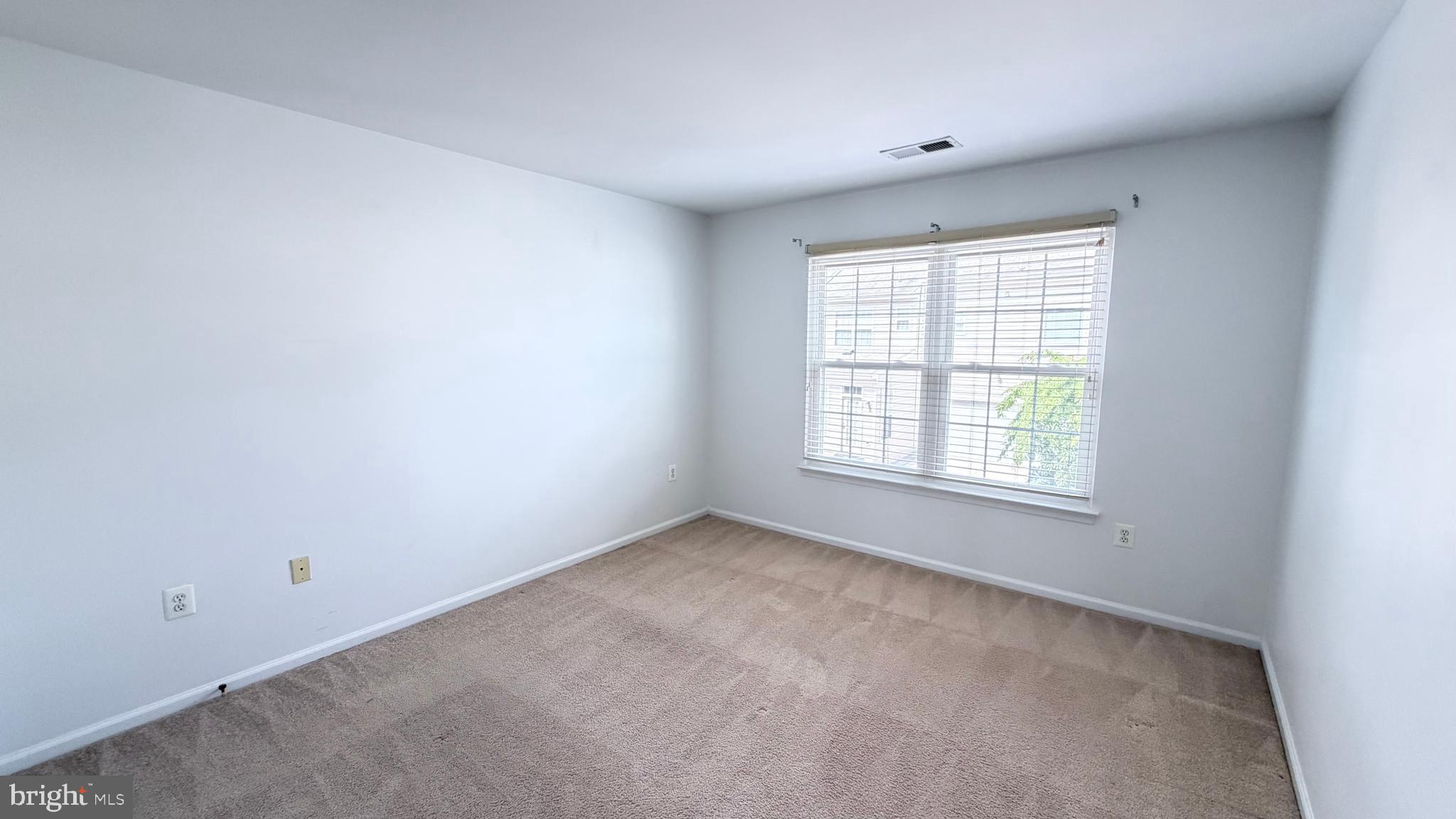 ASHBURN VILLAGE - Residential