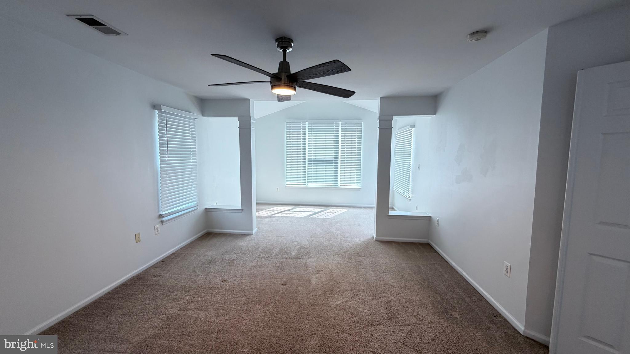 ASHBURN VILLAGE - Residential