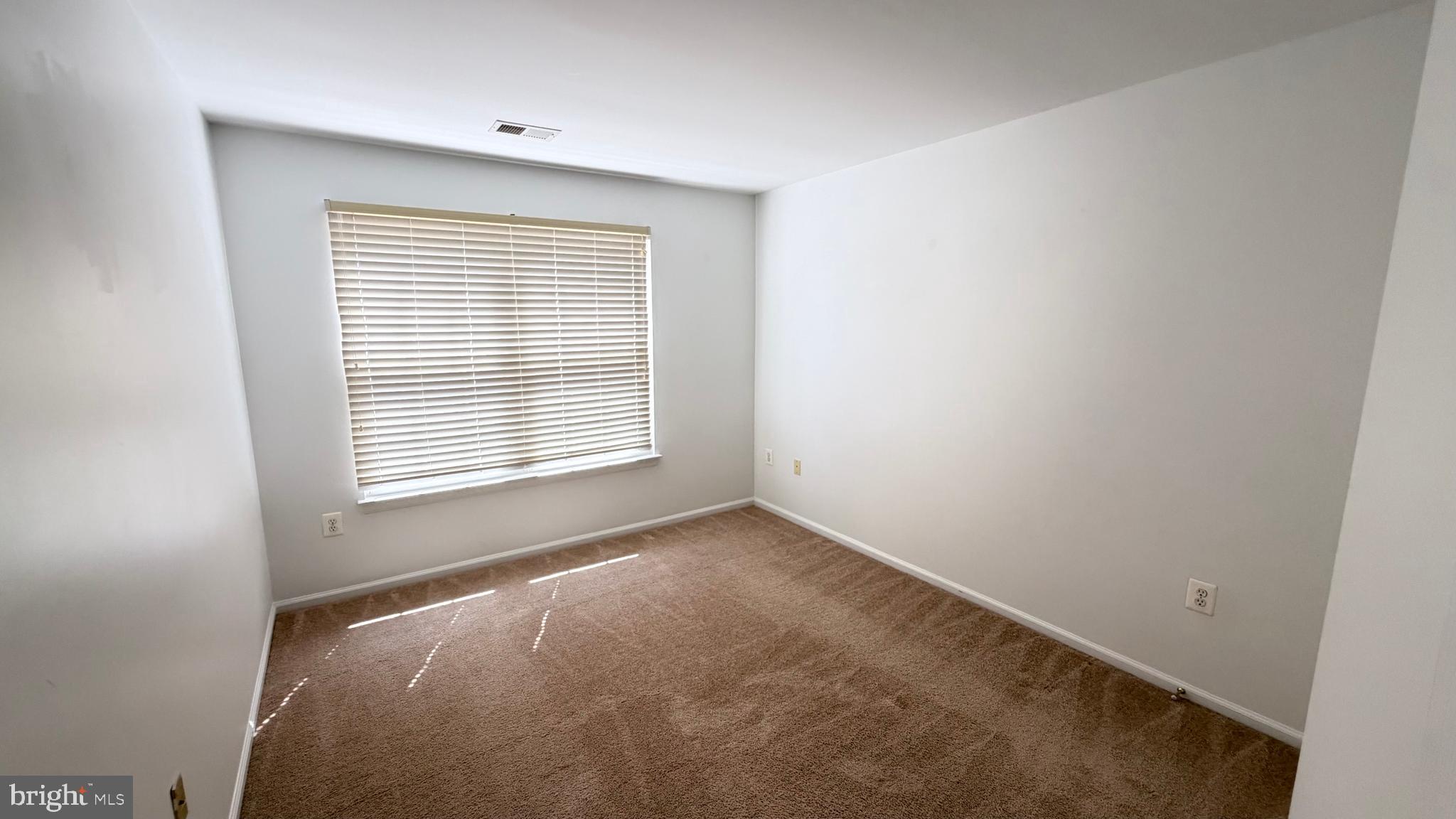 ASHBURN VILLAGE - Residential