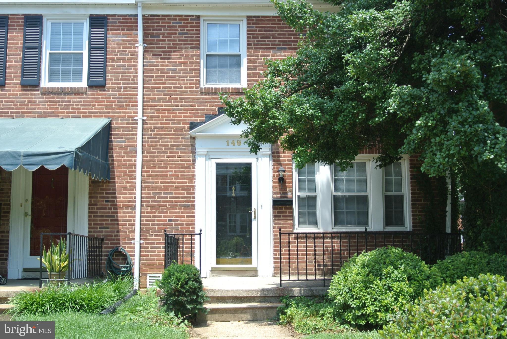 Great opportunity to rent sunny end of group in popular Rodgers Forge!  This home features a rear screen porch, kitchen with stainless appliances, and hardwood floors throughout.  Master bedroom has extra built-in storage.  Come and take a look!
