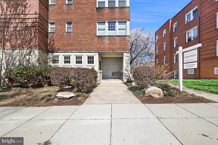 GLOVER PARK - Residential