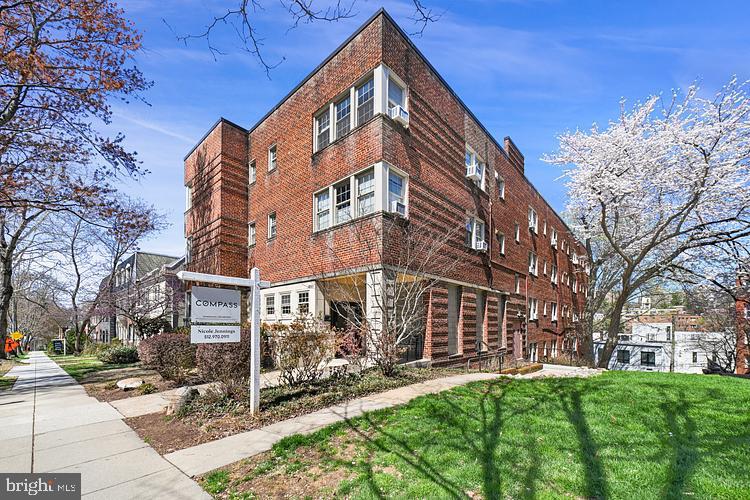 GLOVER PARK - Residential