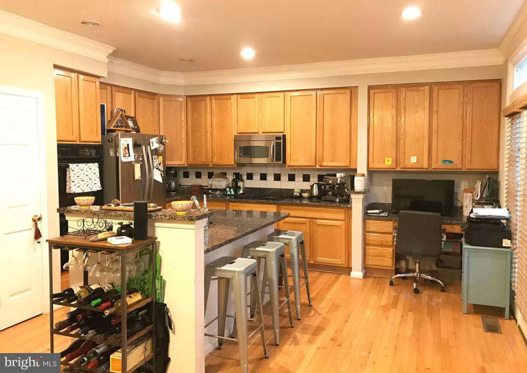 METRO PLACE AT DUNN LORING - Residential Lease