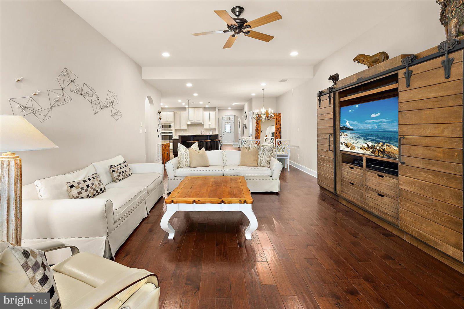 BAY FOREST CLUB - Residential