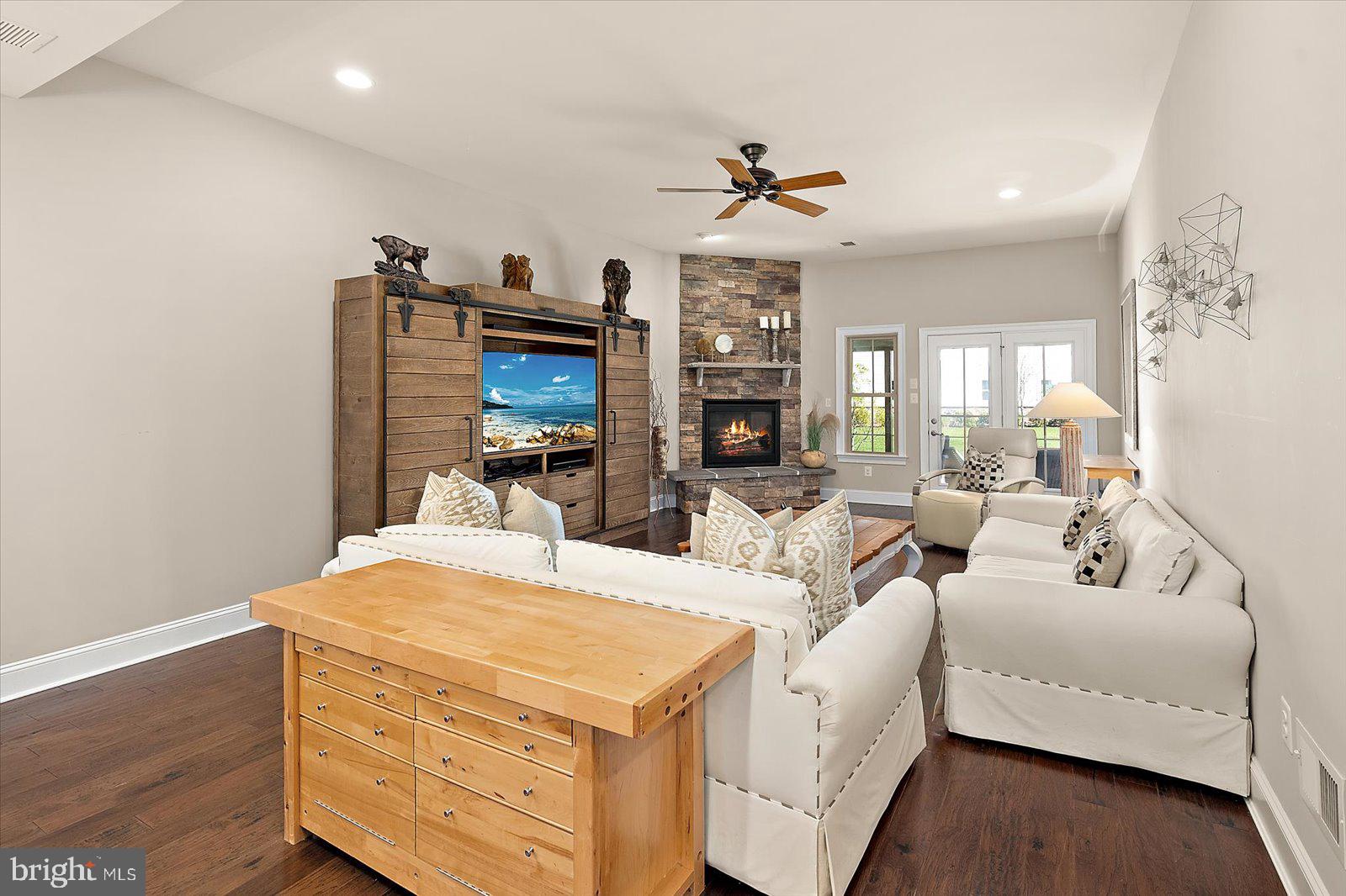BAY FOREST CLUB - Residential