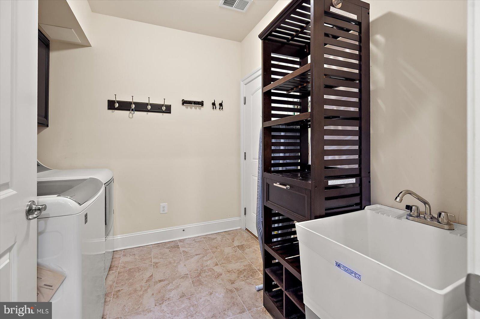 BAY FOREST CLUB - Residential