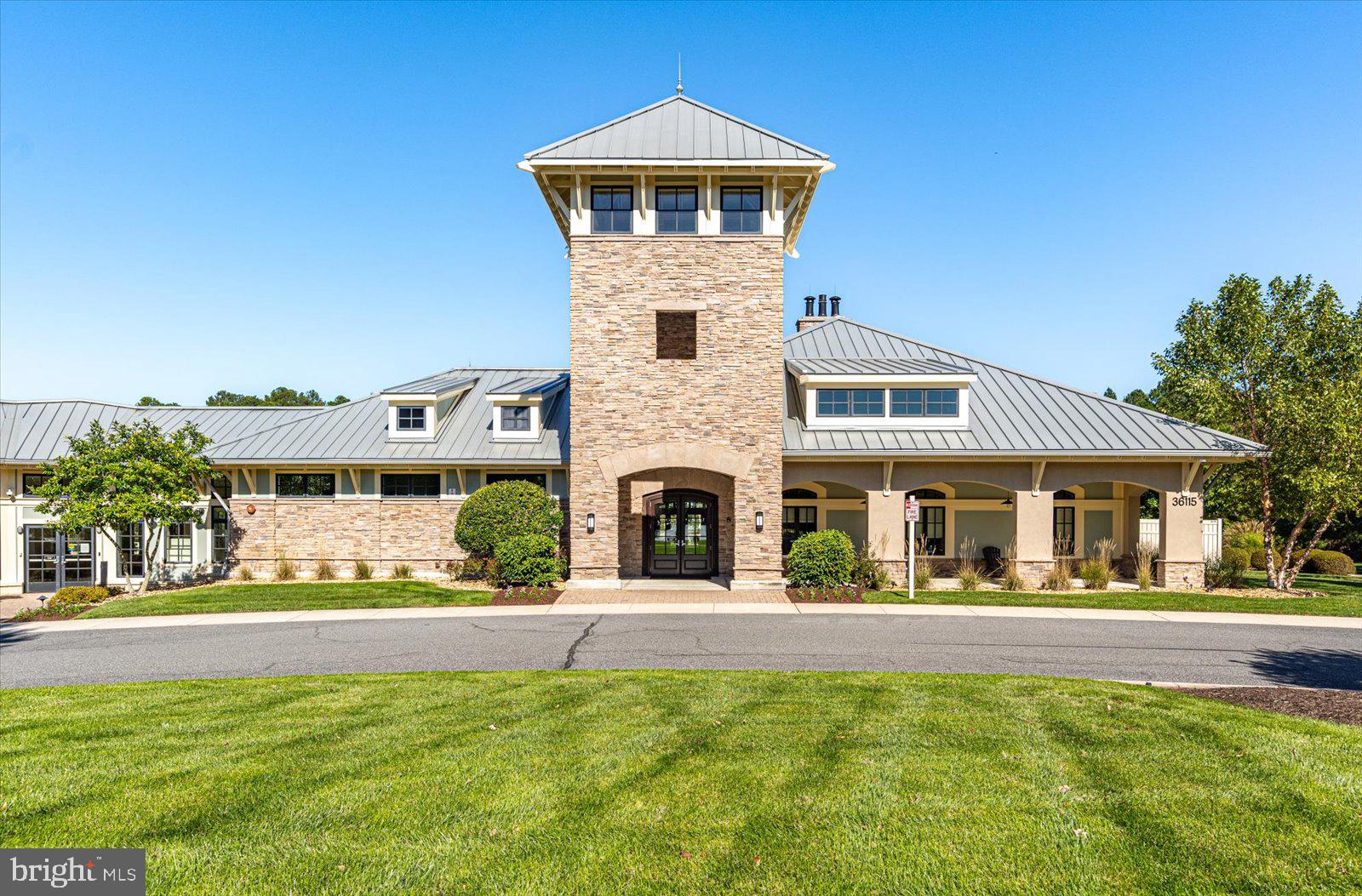 BAY FOREST CLUB - Residential