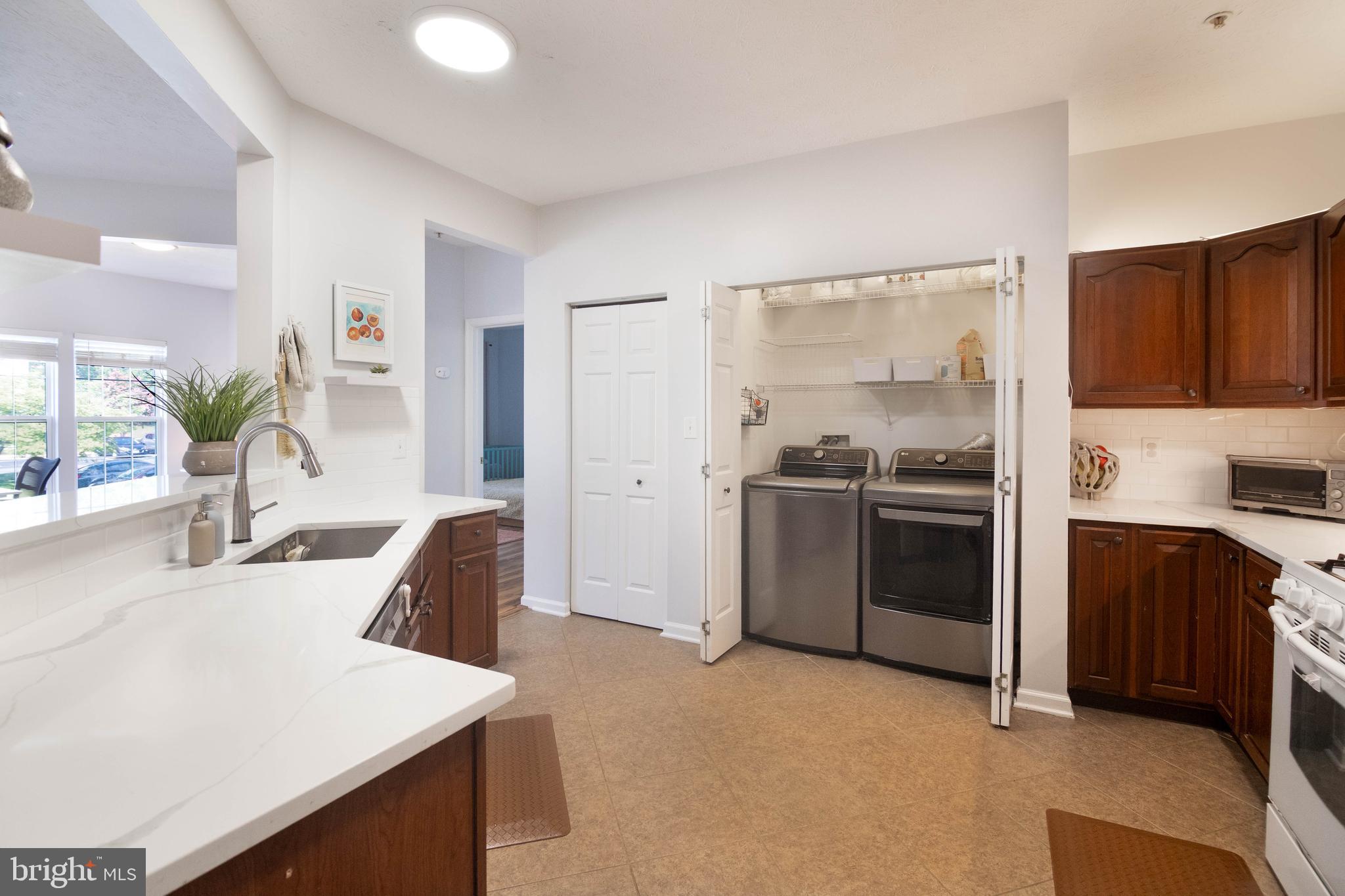 CHESTNUT TERRACE - Residential