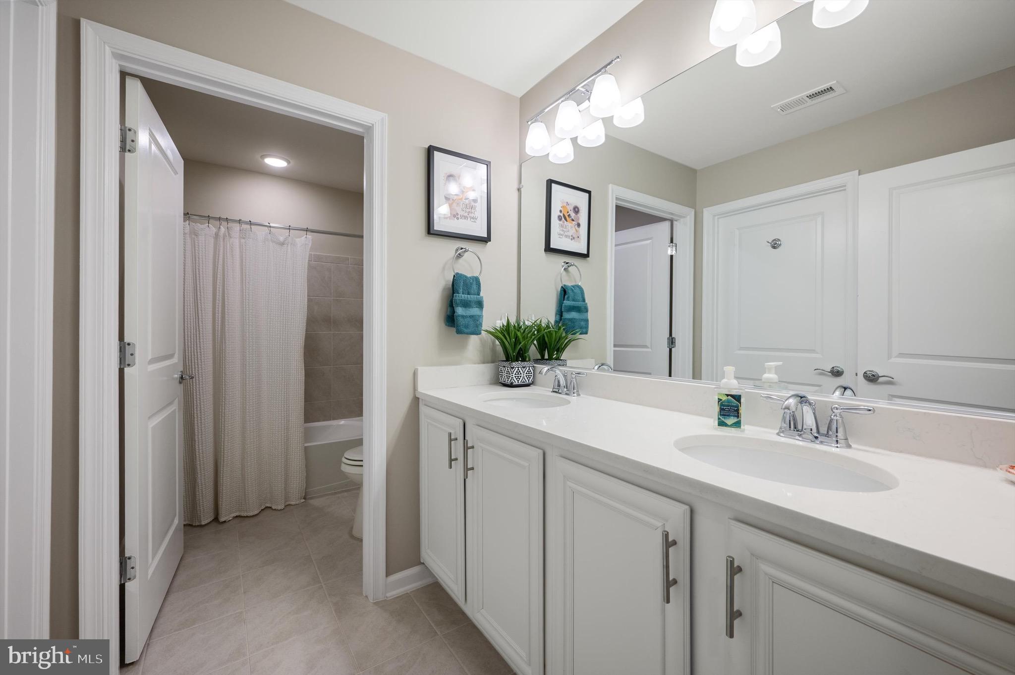 LEXINGTON 7 - Residential