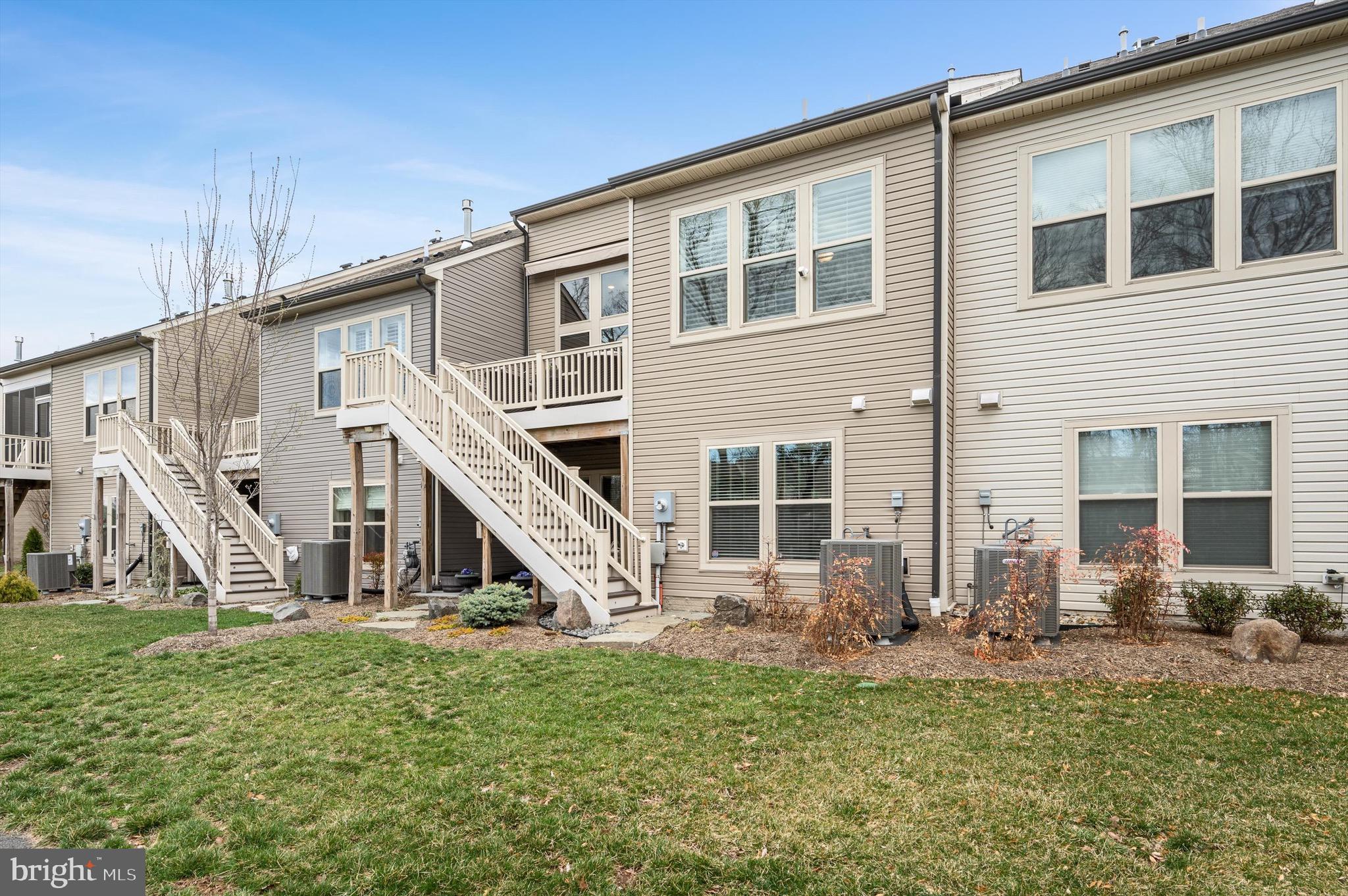 LEXINGTON 7 - Residential