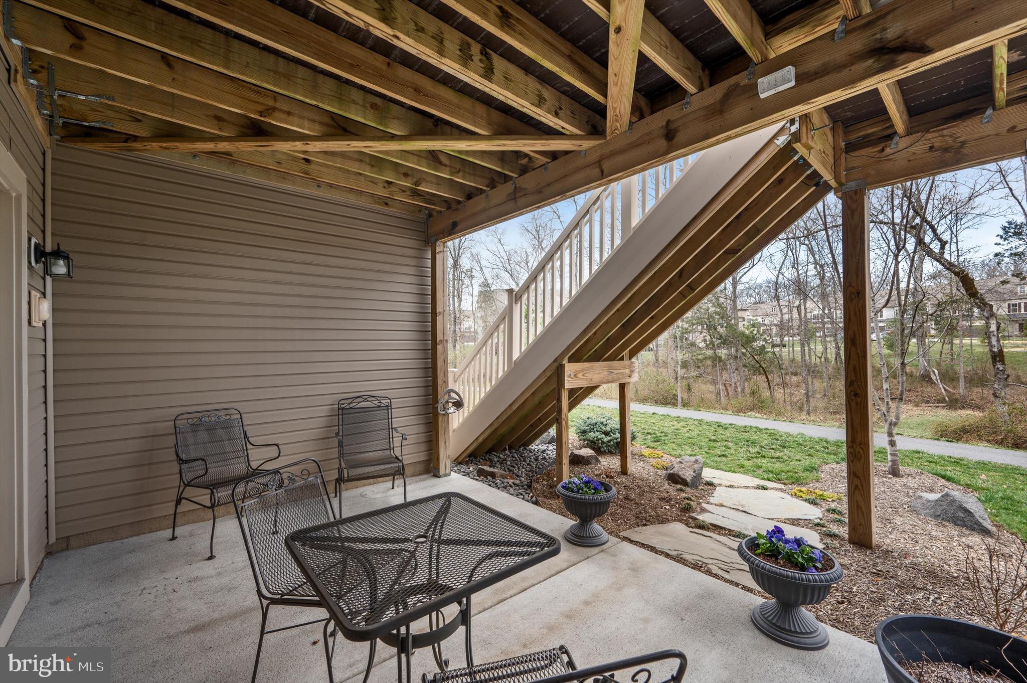 LEXINGTON 7 - Residential