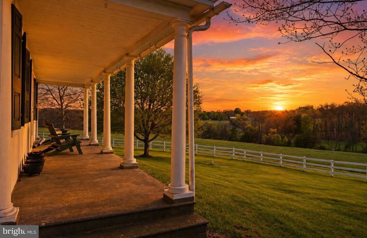 KINTNERSVILLE - Land