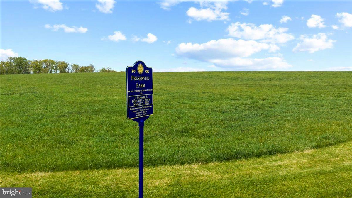 KINTNERSVILLE - Land