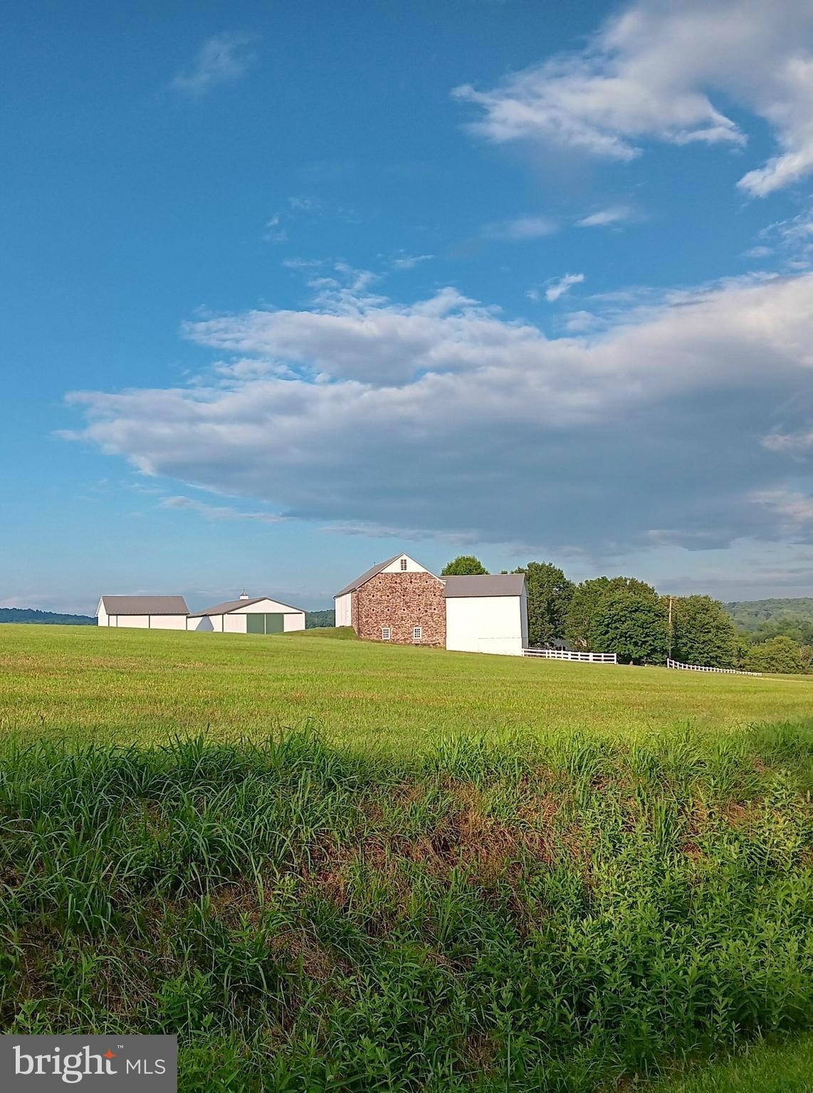 KINTNERSVILLE - Land