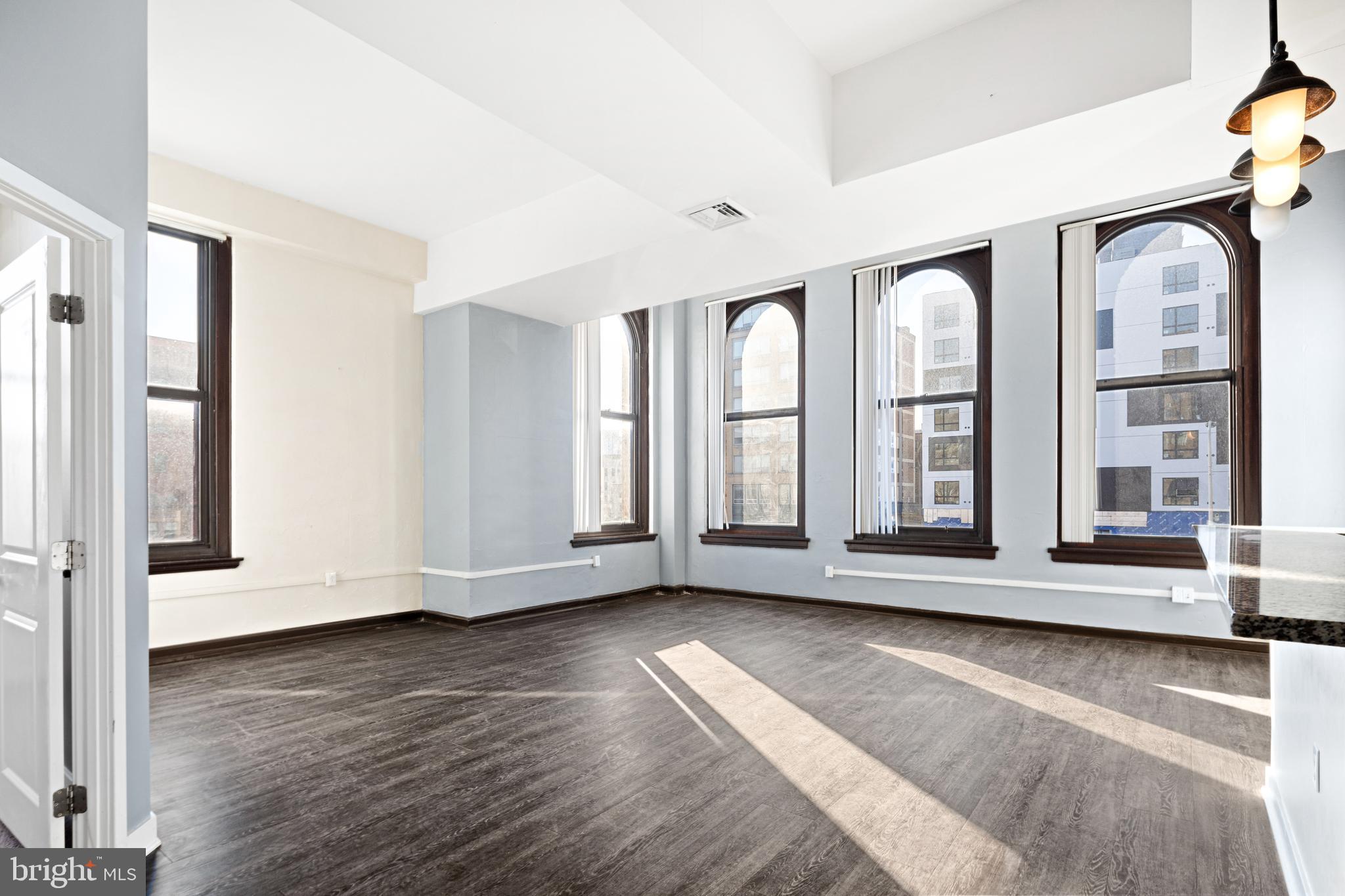 CENTER CITY - Residential Lease