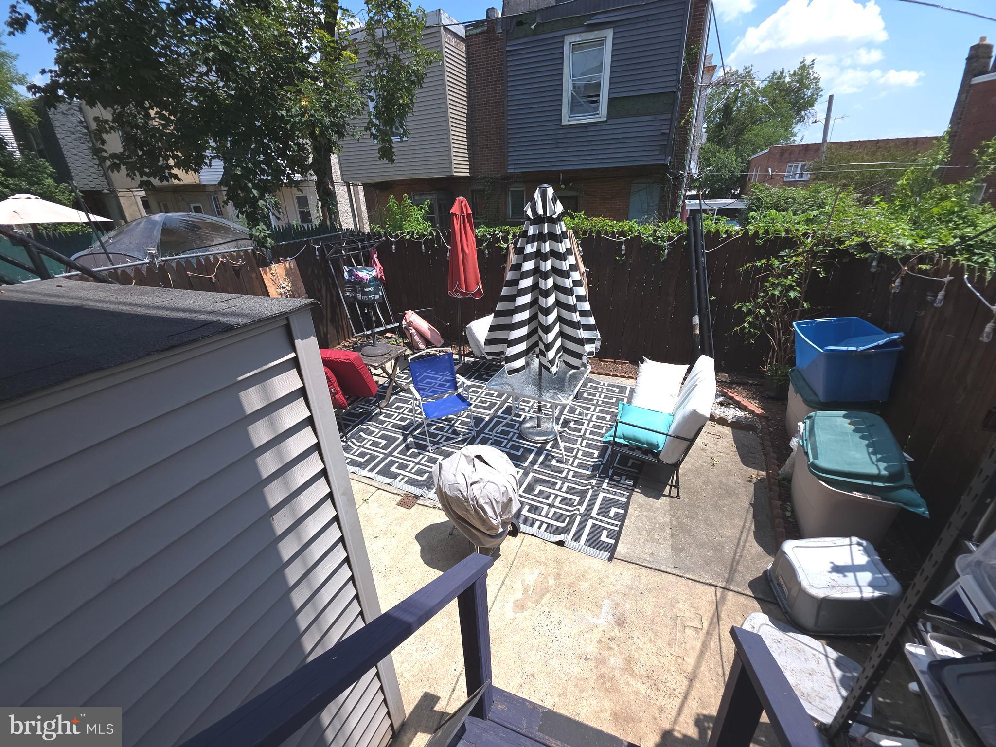 WEST OAK LANE - Residential Income