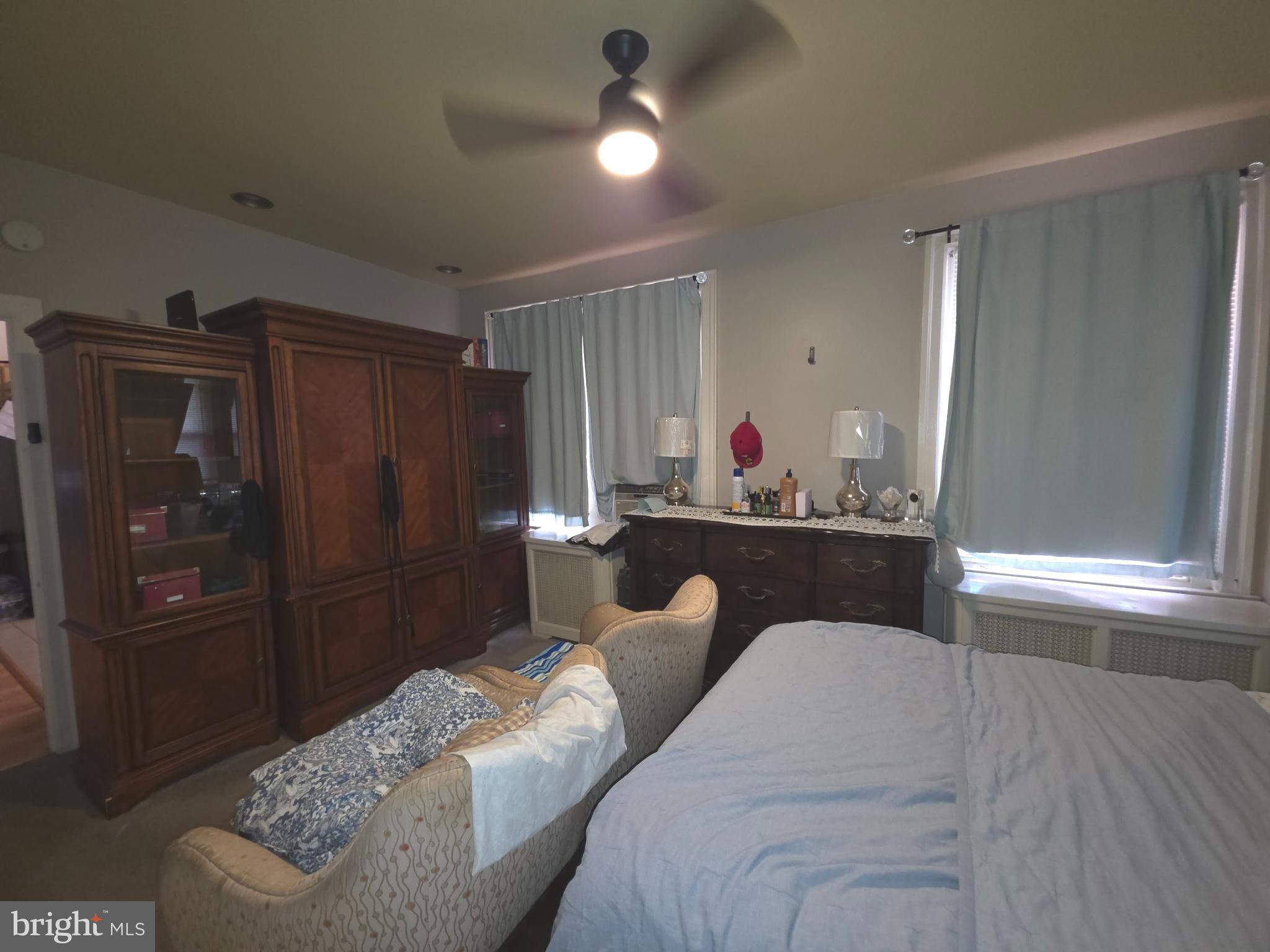 WEST OAK LANE - Residential Income