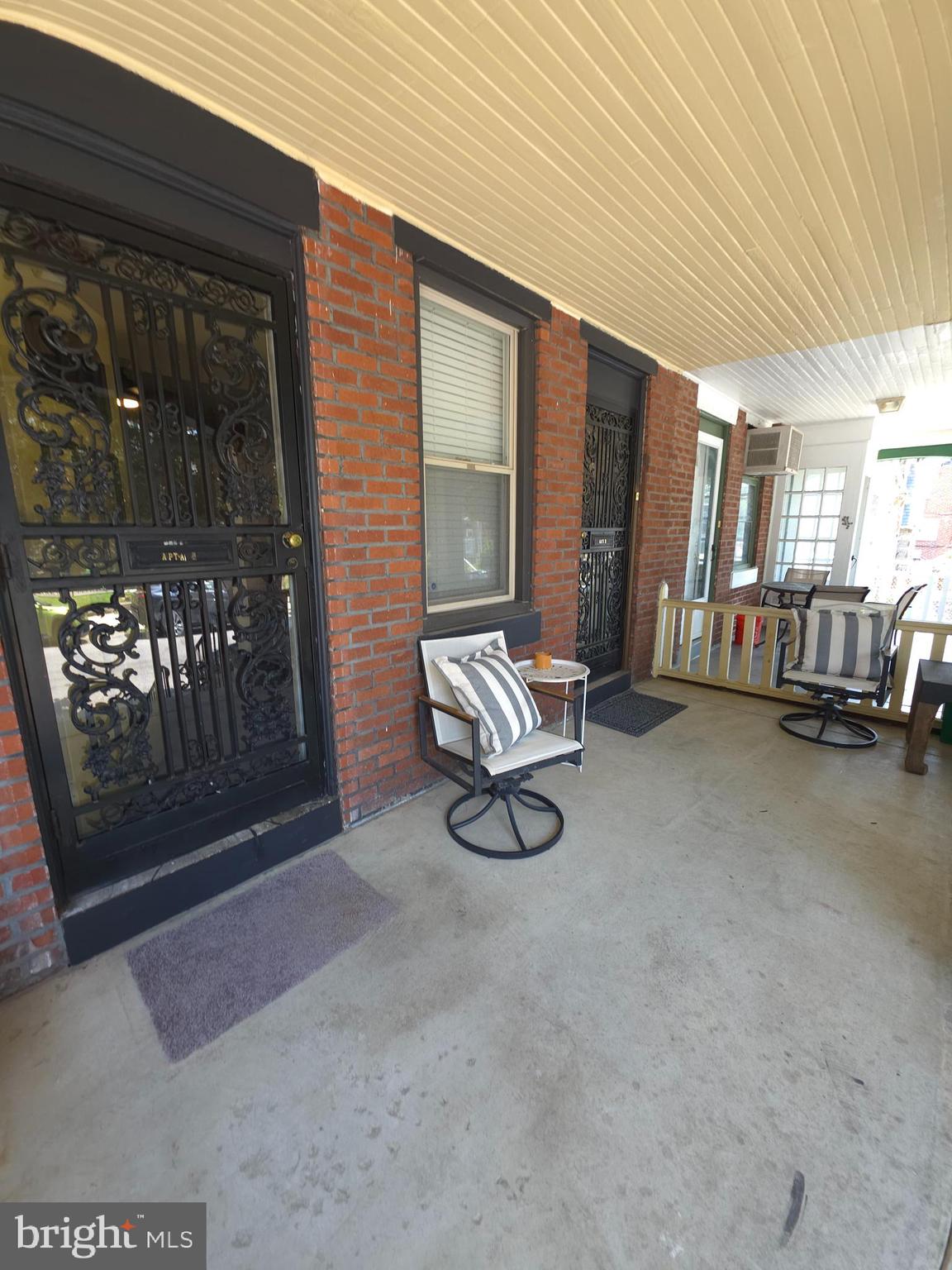 WEST OAK LANE - Residential Income