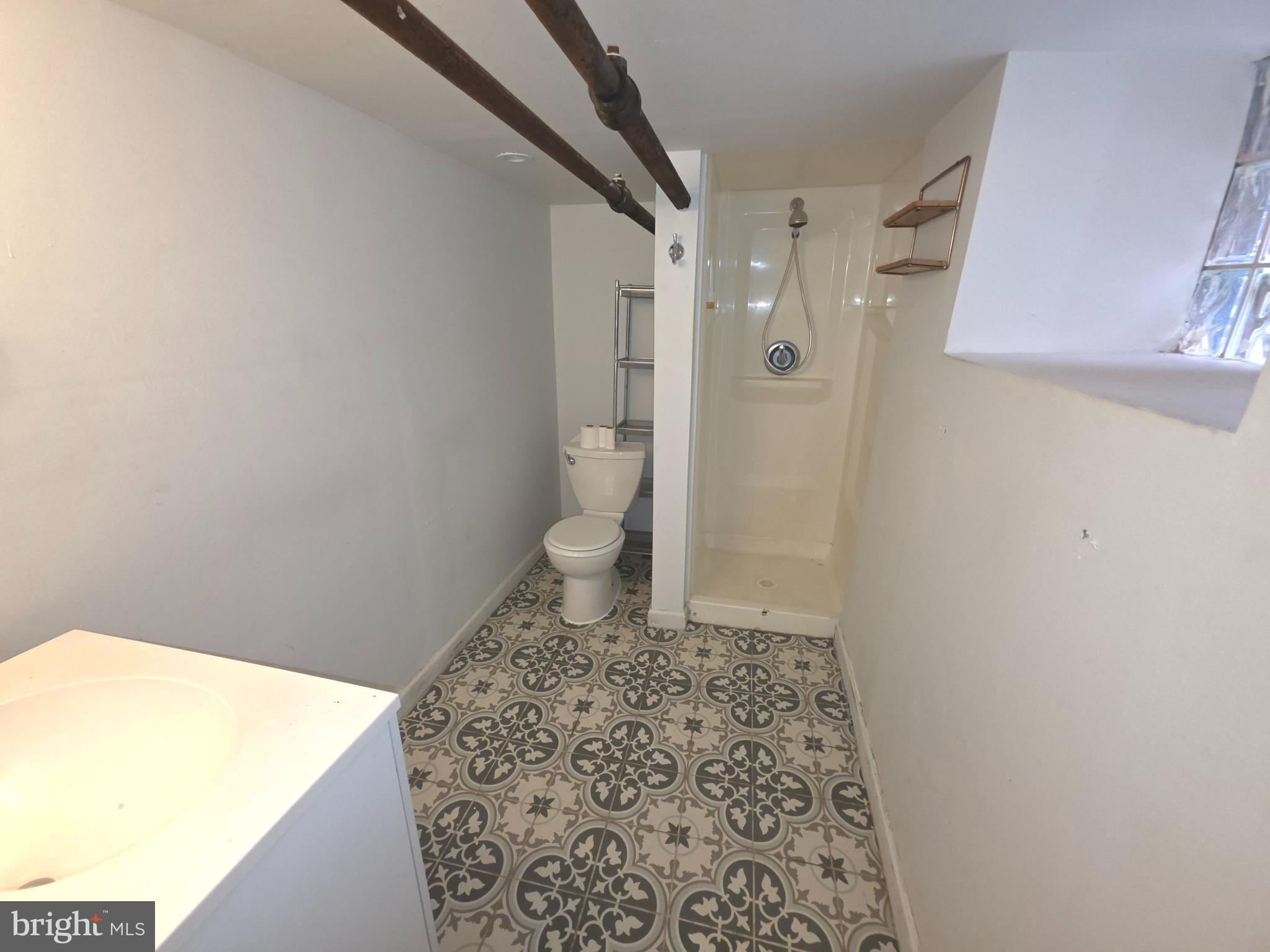 WEST OAK LANE - Residential Income