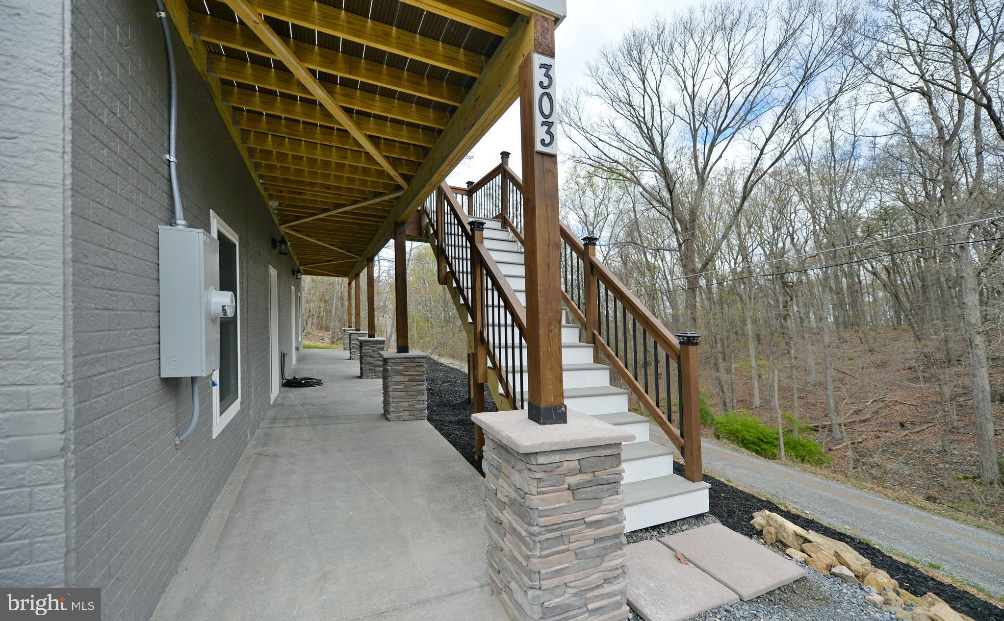 SHENANDOAH RETREAT - Residential