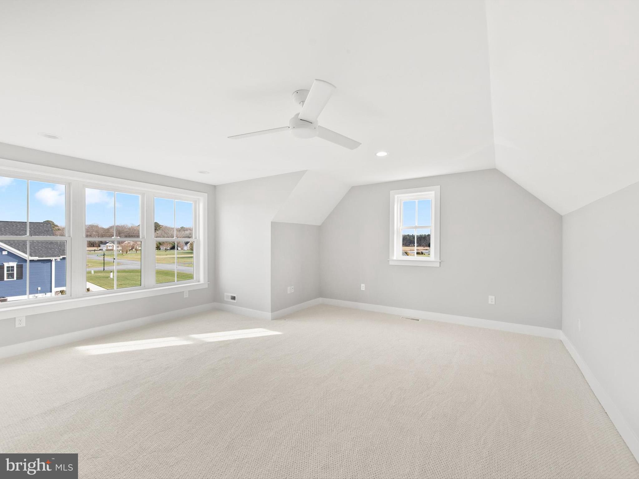KINGSTON RIDGE - Residential