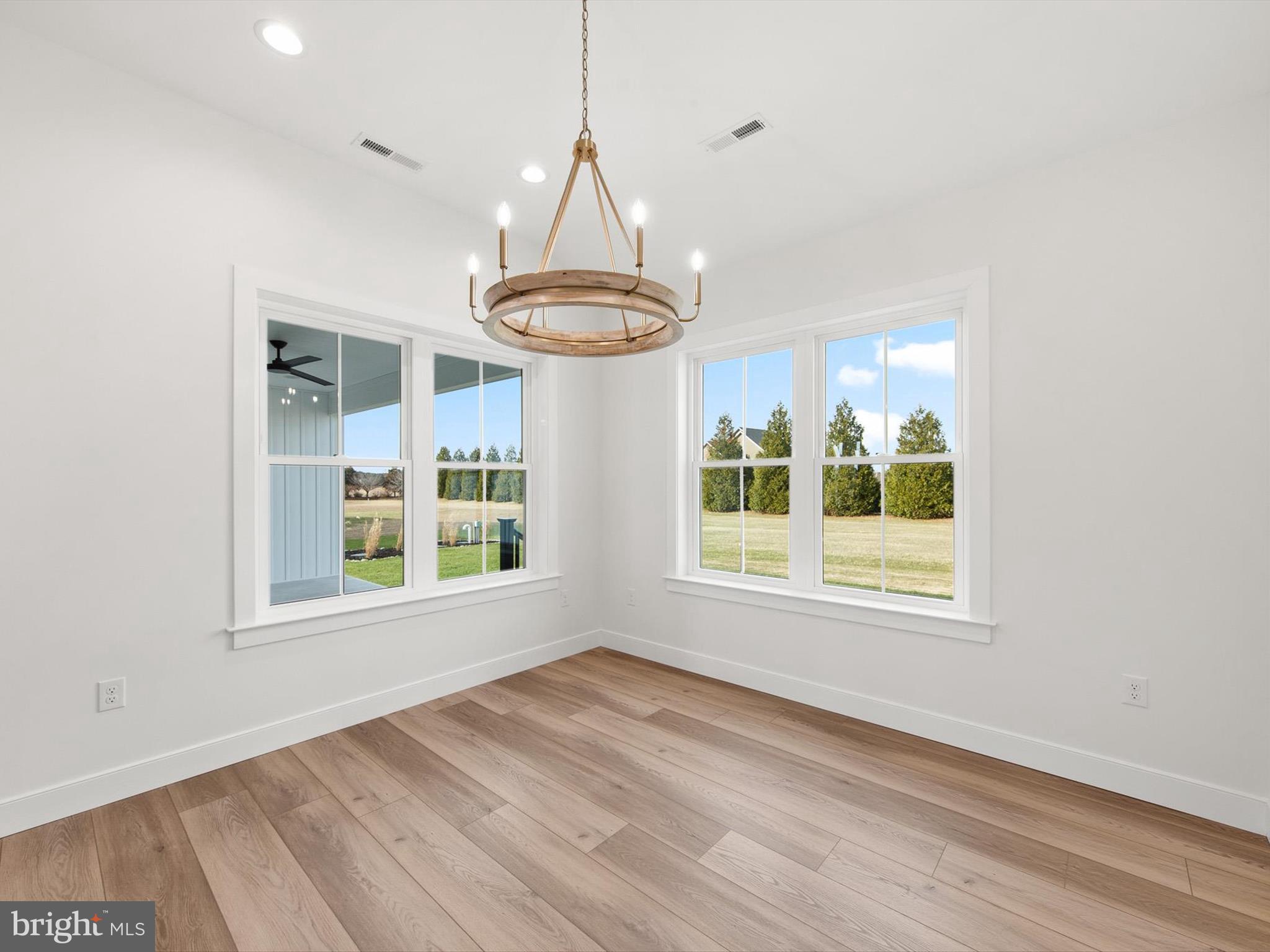 KINGSTON RIDGE - Residential