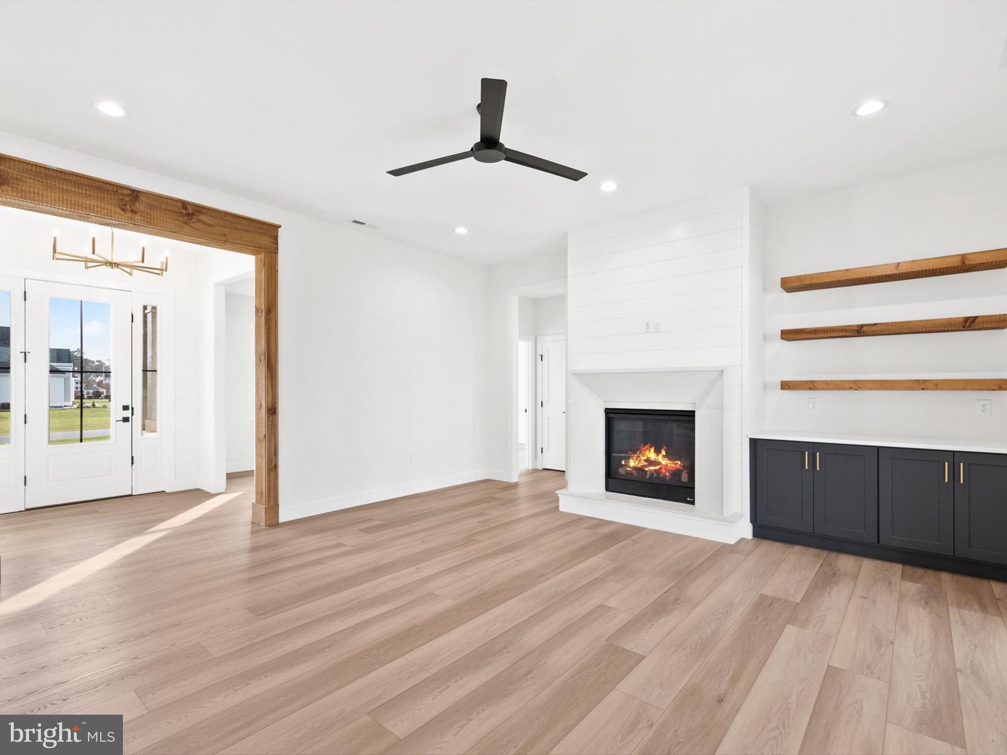 KINGSTON RIDGE - Residential