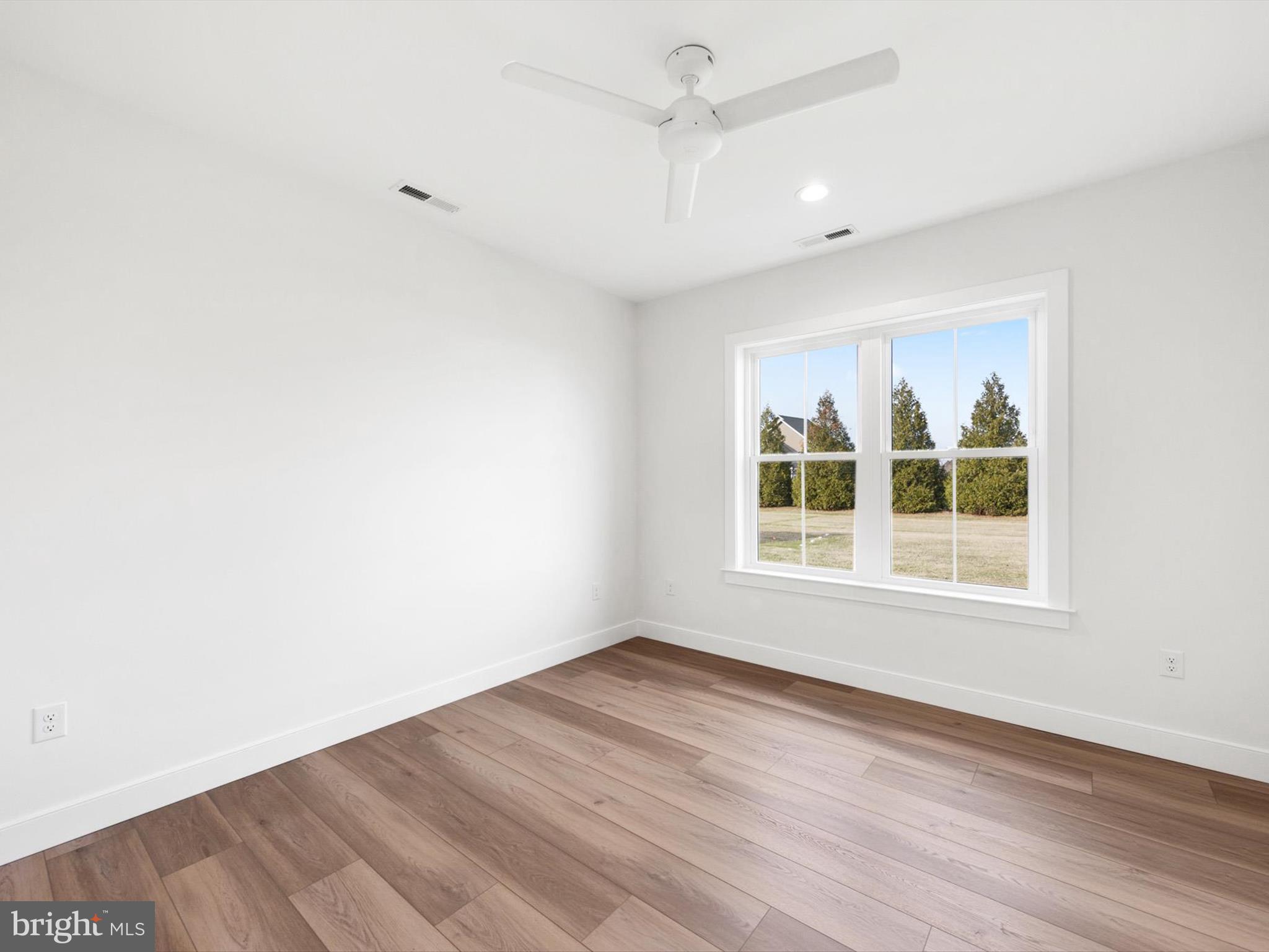 KINGSTON RIDGE - Residential