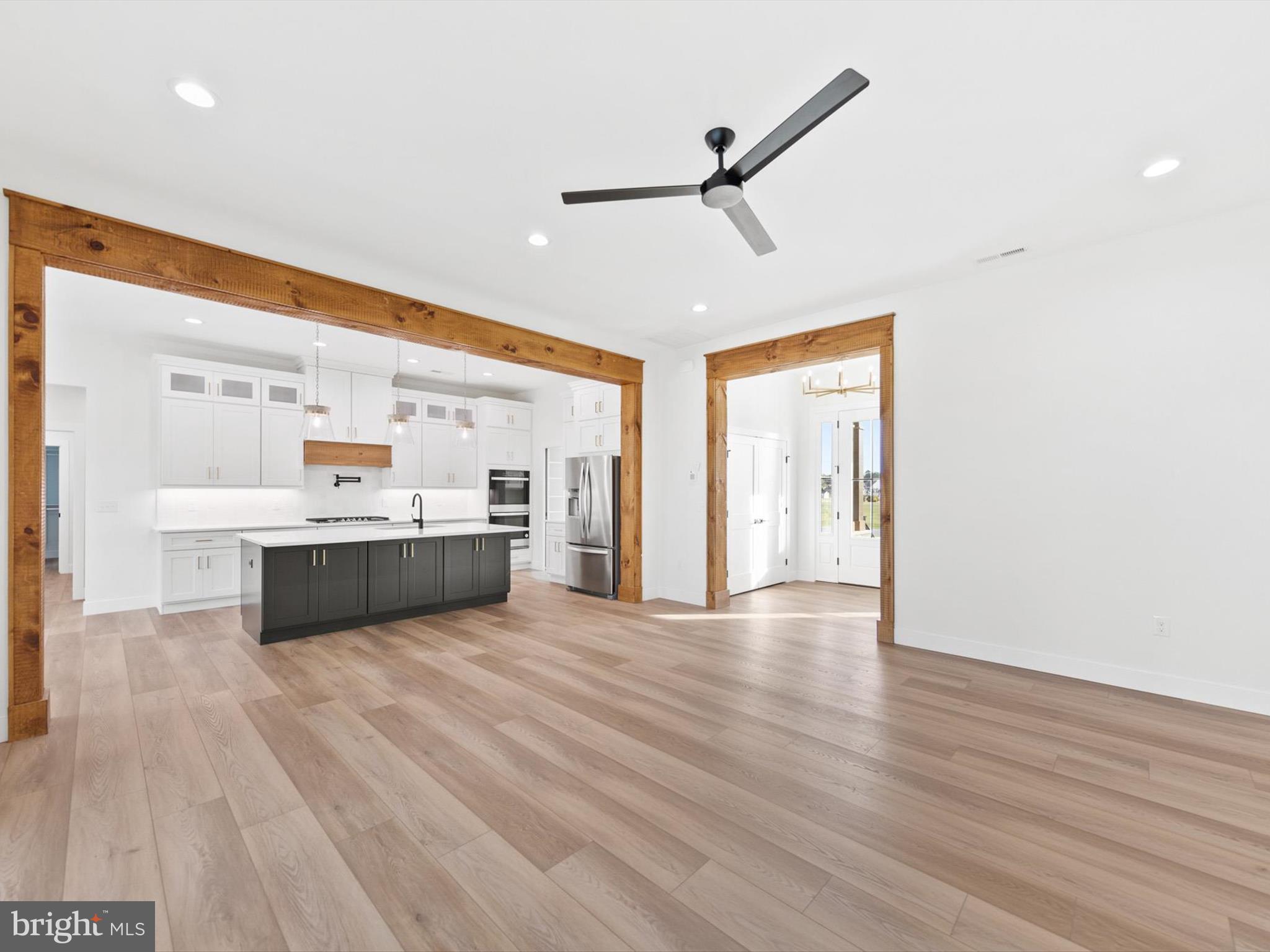 KINGSTON RIDGE - Residential