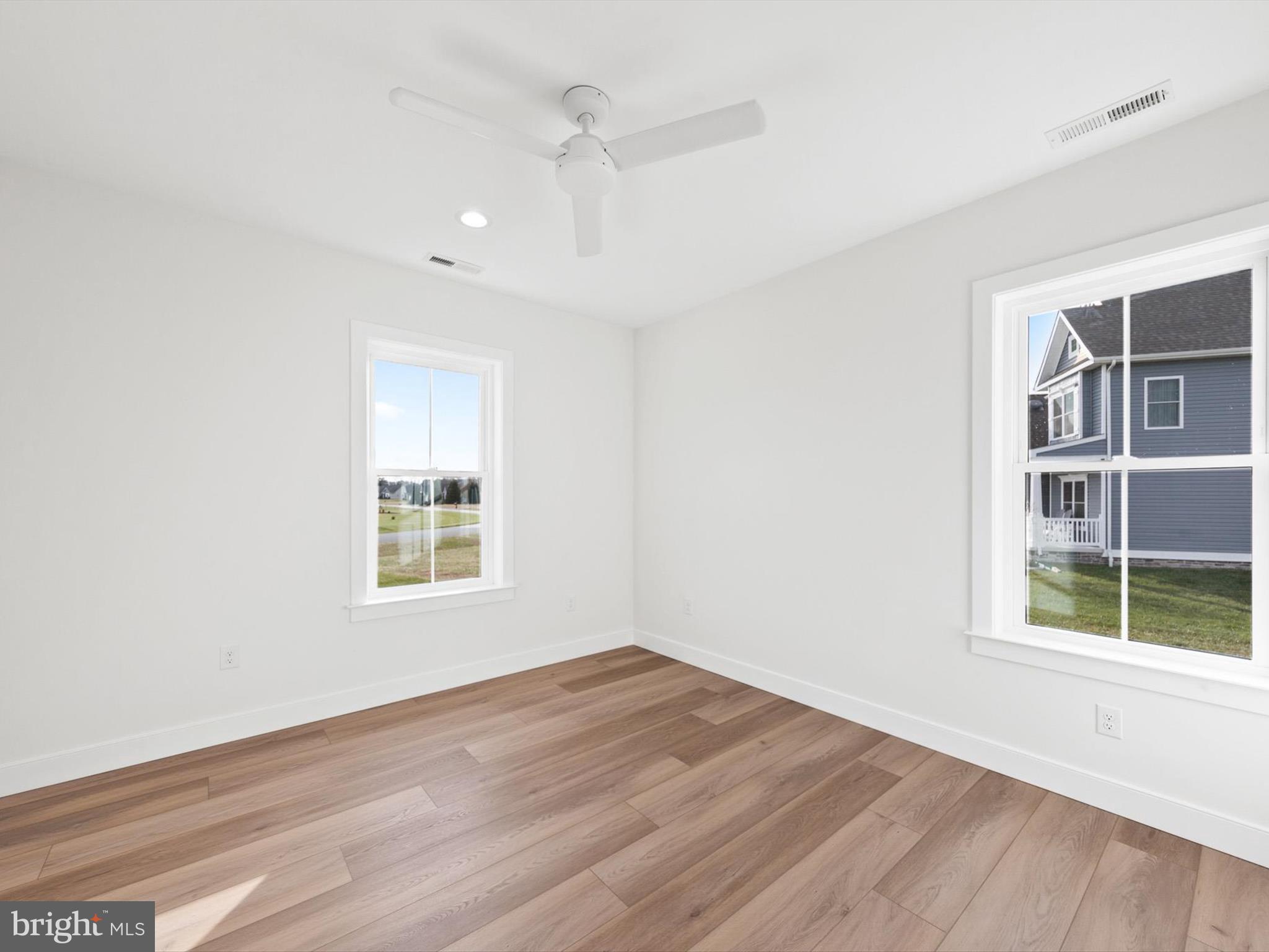 KINGSTON RIDGE - Residential