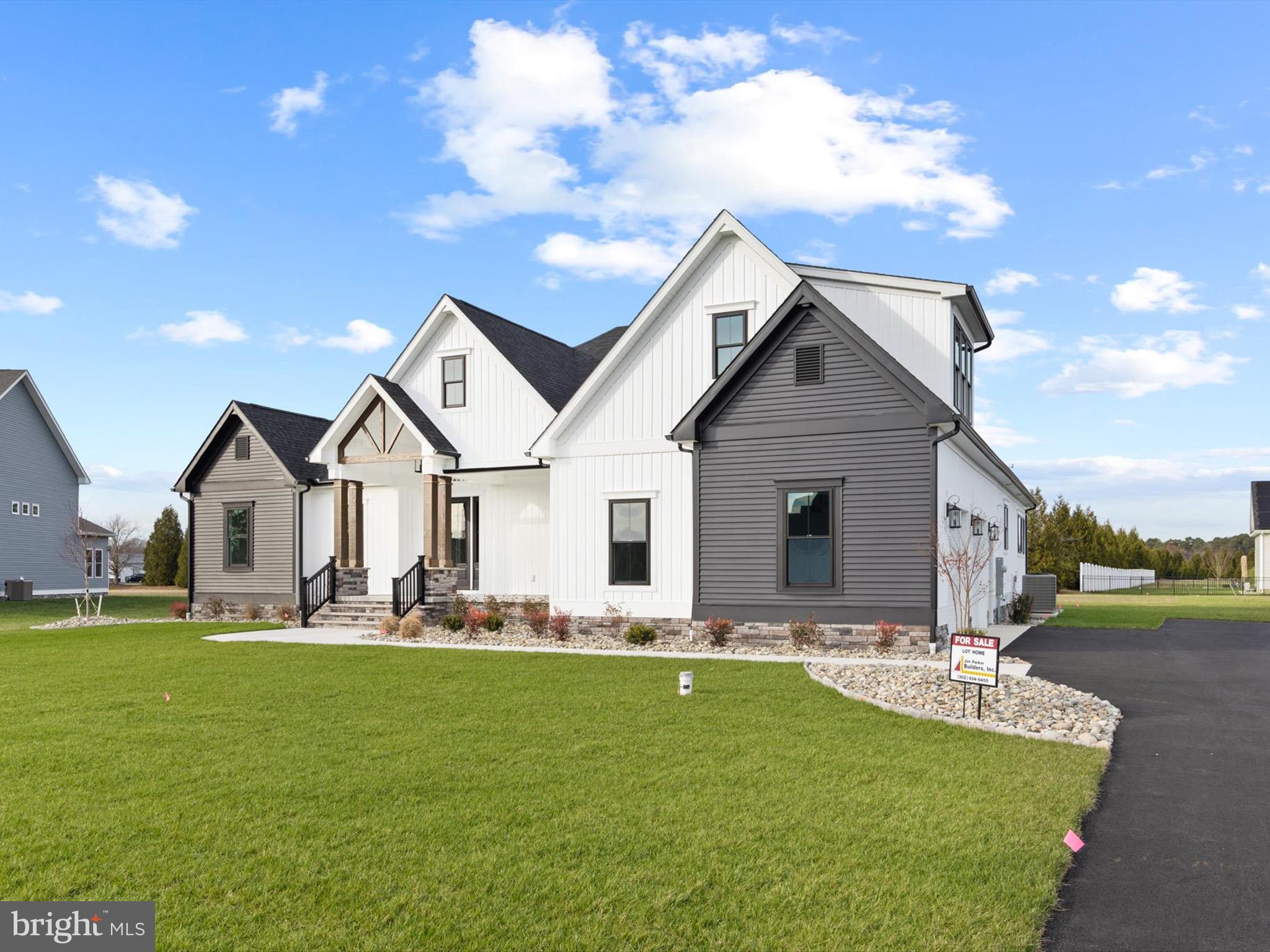 KINGSTON RIDGE - Residential