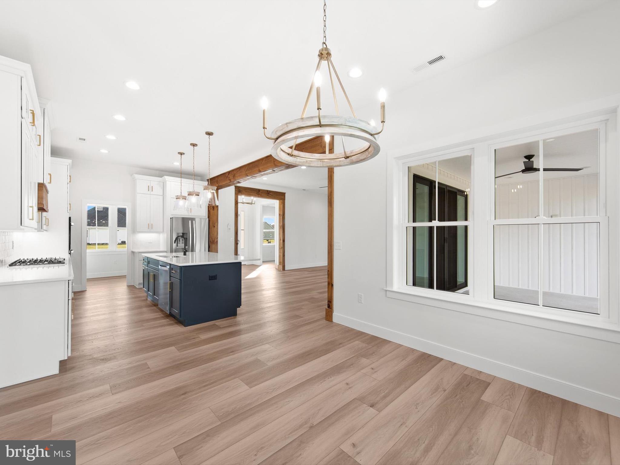 KINGSTON RIDGE - Residential