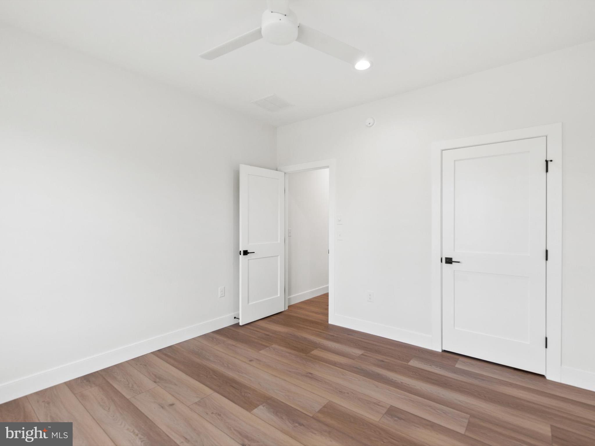 KINGSTON RIDGE - Residential