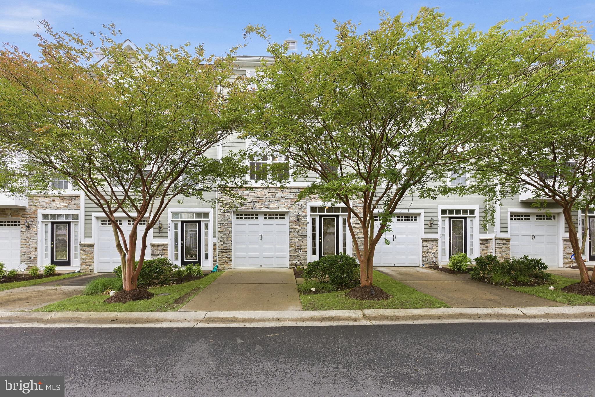 MONROE POINT - Residential