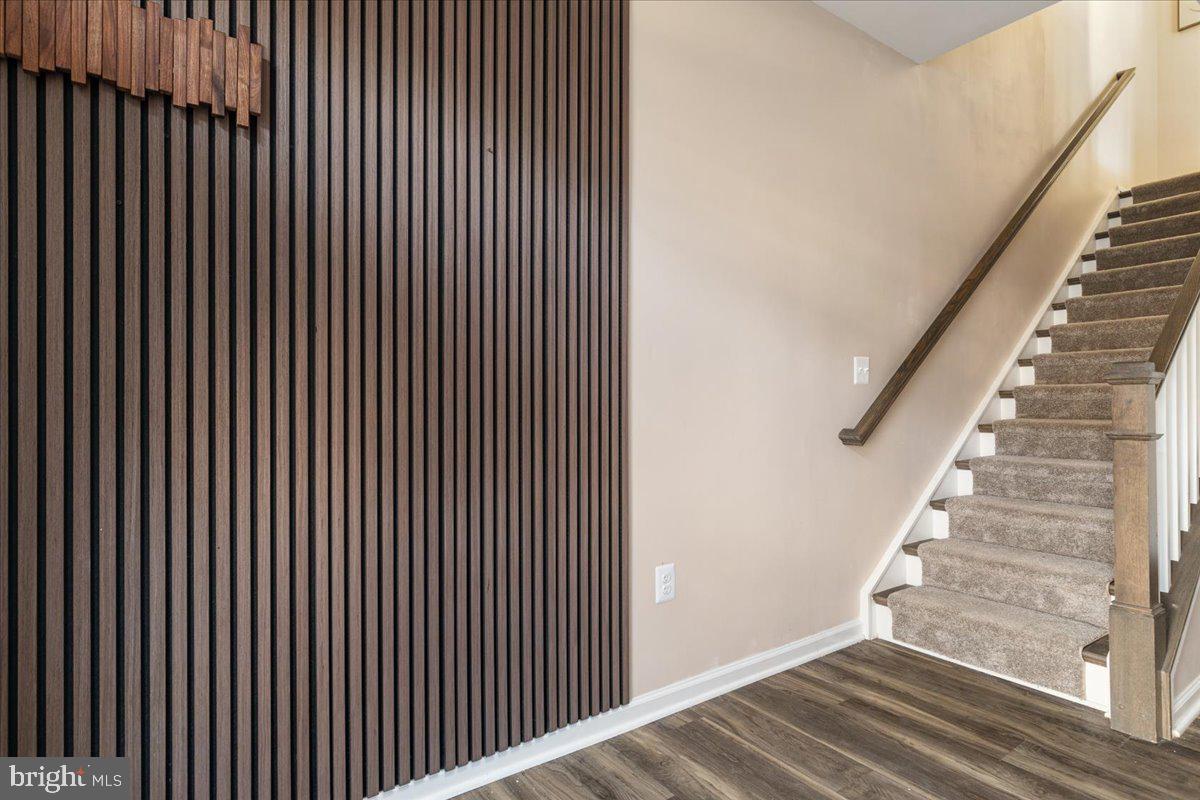 METRO WALK AT MOOREFIELD STATION - Residential Lease