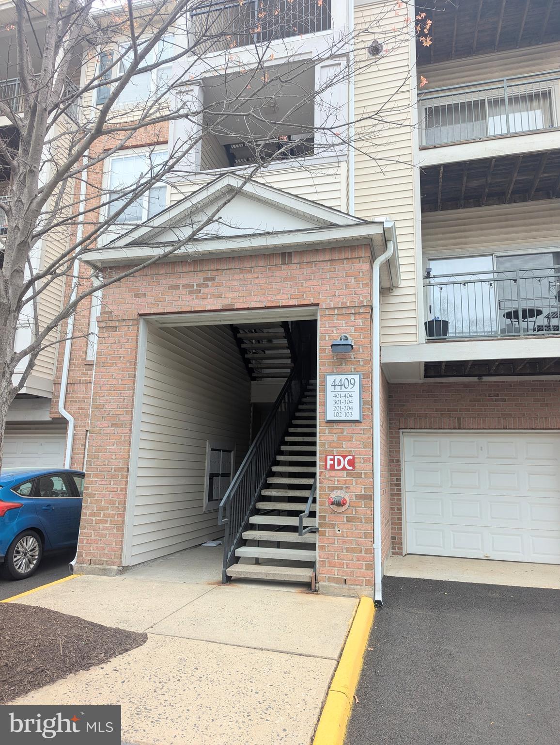 Lovely 2 bed, 2 bath condo in Fairfax waiting for you to call it home! Open concept, high ceilings, modern light fixtures, gas fireplace, updated kitchen. This unit has it all, with a balcony and an extended 1-car garage! Two large bedrooms with walk-in closets and bathrooms make it ideal. The large living room with separate dining space and a cozy workspace in between are ideal for those working from home, or just for organizing your office space. 

This neighborhood has security gates accessed with a key fob, community common areas and a pool. Lots of visitor parking spaces for friends and/or family visitors. Enjoy coffee on the balcony or relax in front of the fire.  Location is ideally situated to walk/ride to nearby amenities close to Government Center, Costco, Wegmans and more!