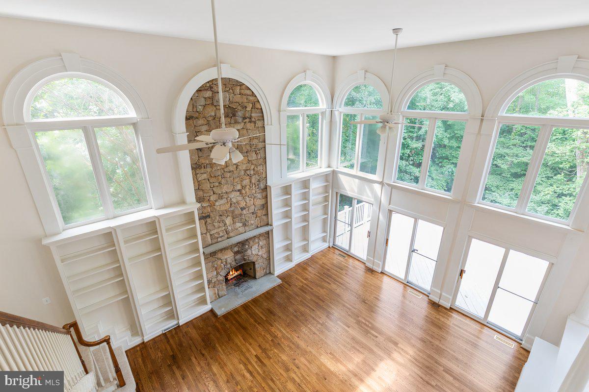 RESTON - Residential