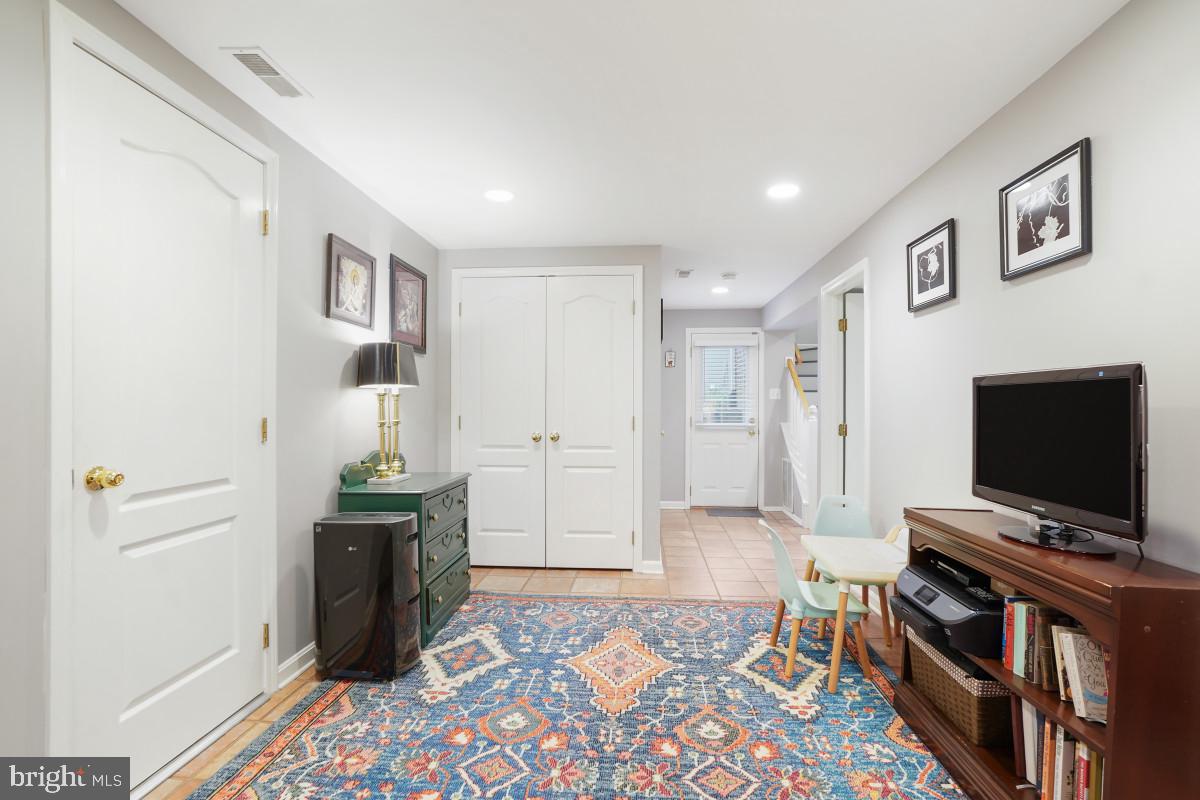TAKOMA PARK - Residential