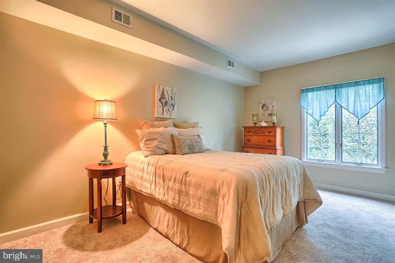 THE CREST - Residential