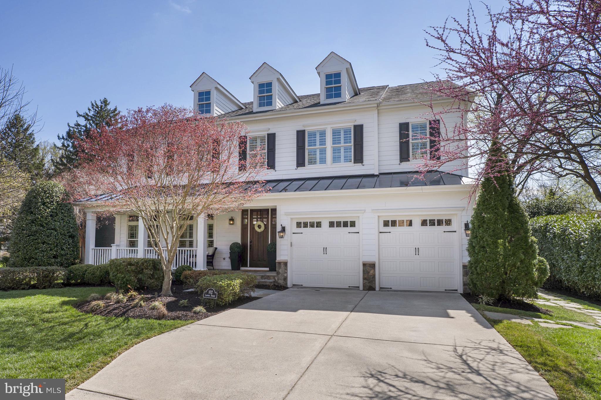 LAWTON MANOR - Residential