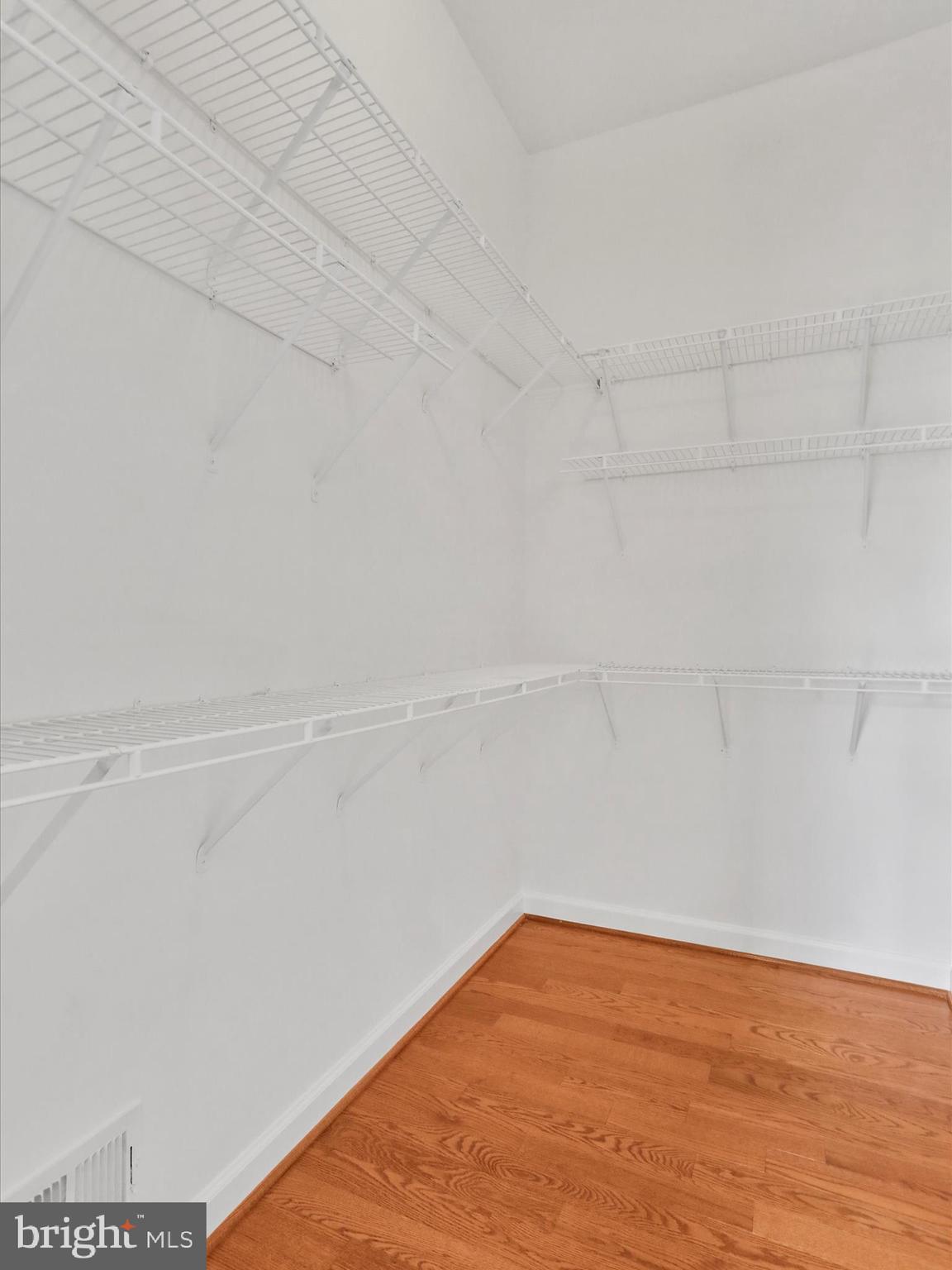 ASHBURN - Residential
