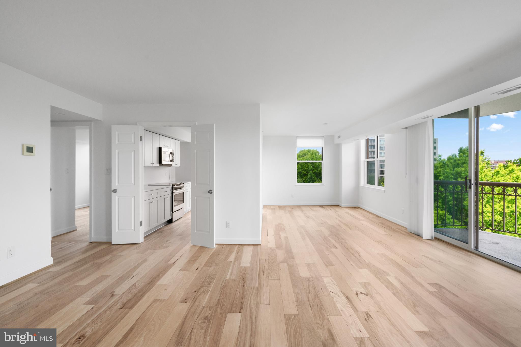 MADISON PARK CONDOMINIUMS - Residential
